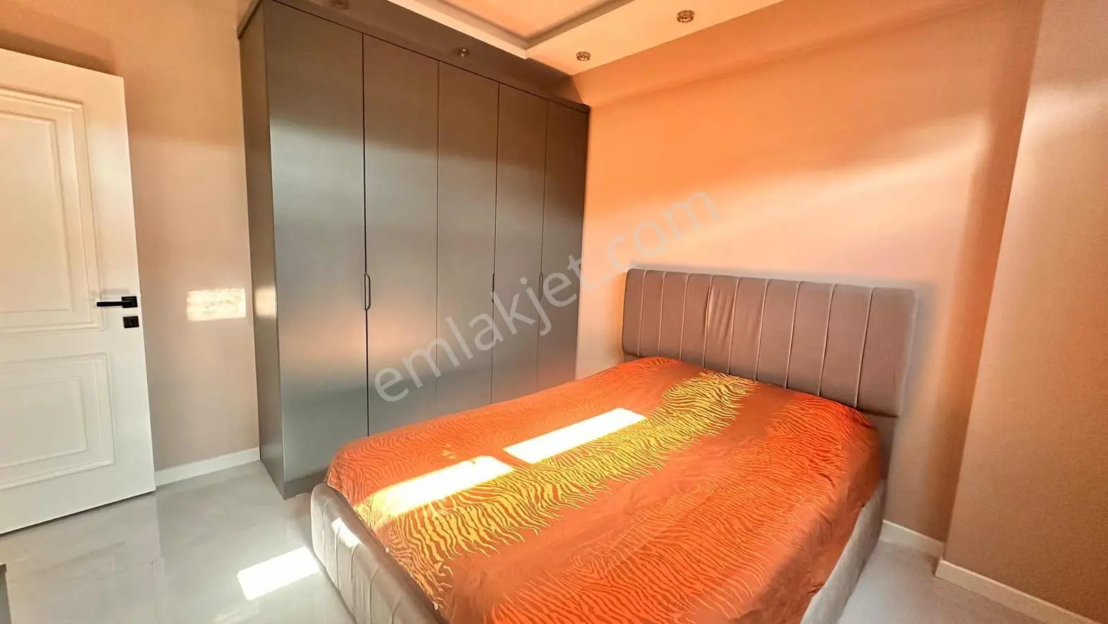 Akhisar Medarda Geniş Bahçeli 4+1 Satılık Villa — fotoğraf 17