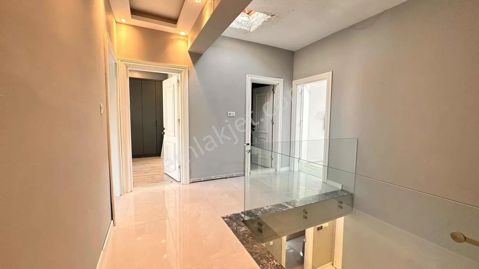 Akhisar Medarda Geniş Bahçeli 4+1 Satılık Villa — fotoğraf 18