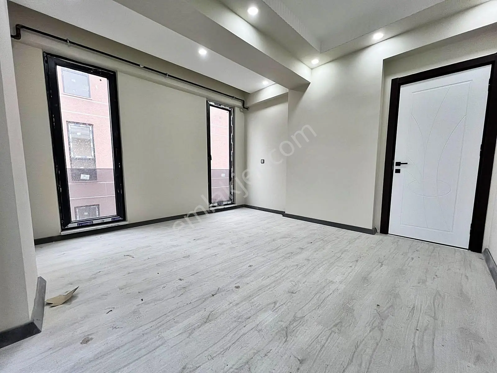 Az-er Yapı'dan Veliköyde Çift Cam Balkonlu İskanlı Satılık Daire!! — fotoğraf 4