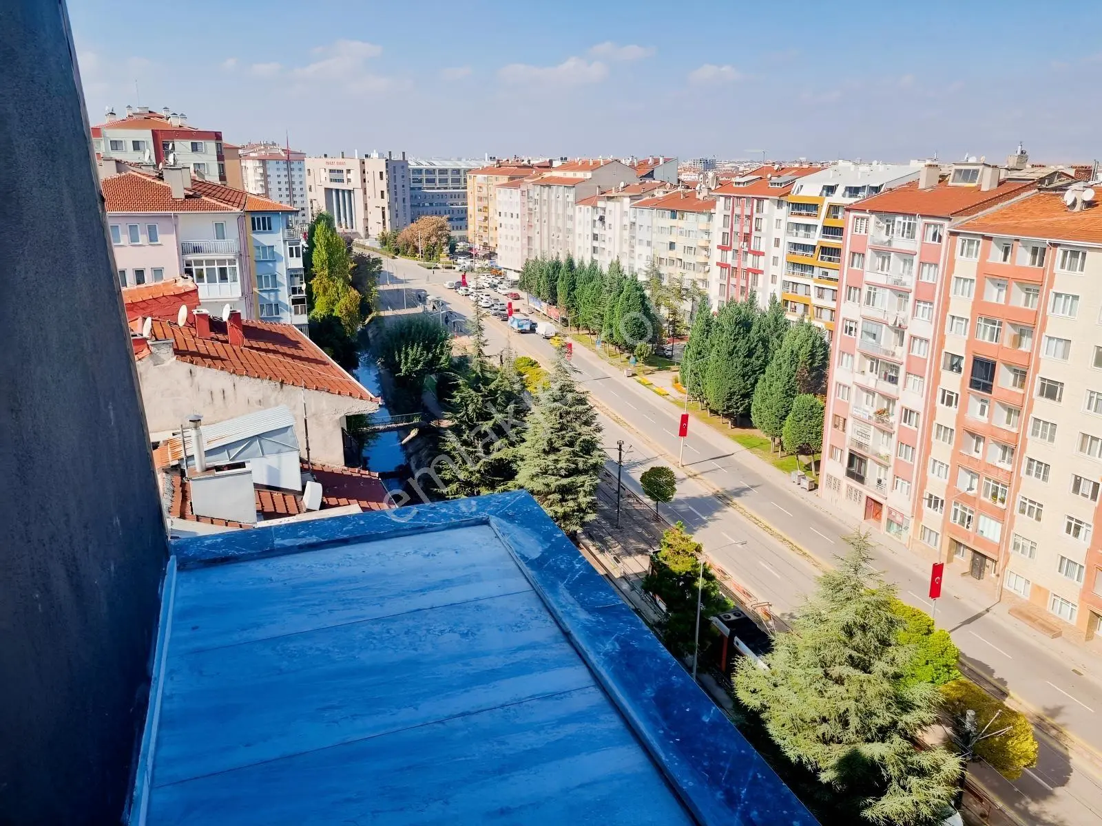 Rw Lıfe // Cumhuriyet Bulvarında Adliye Yakını Satılık 2+0 Daire — fotoğraf 4