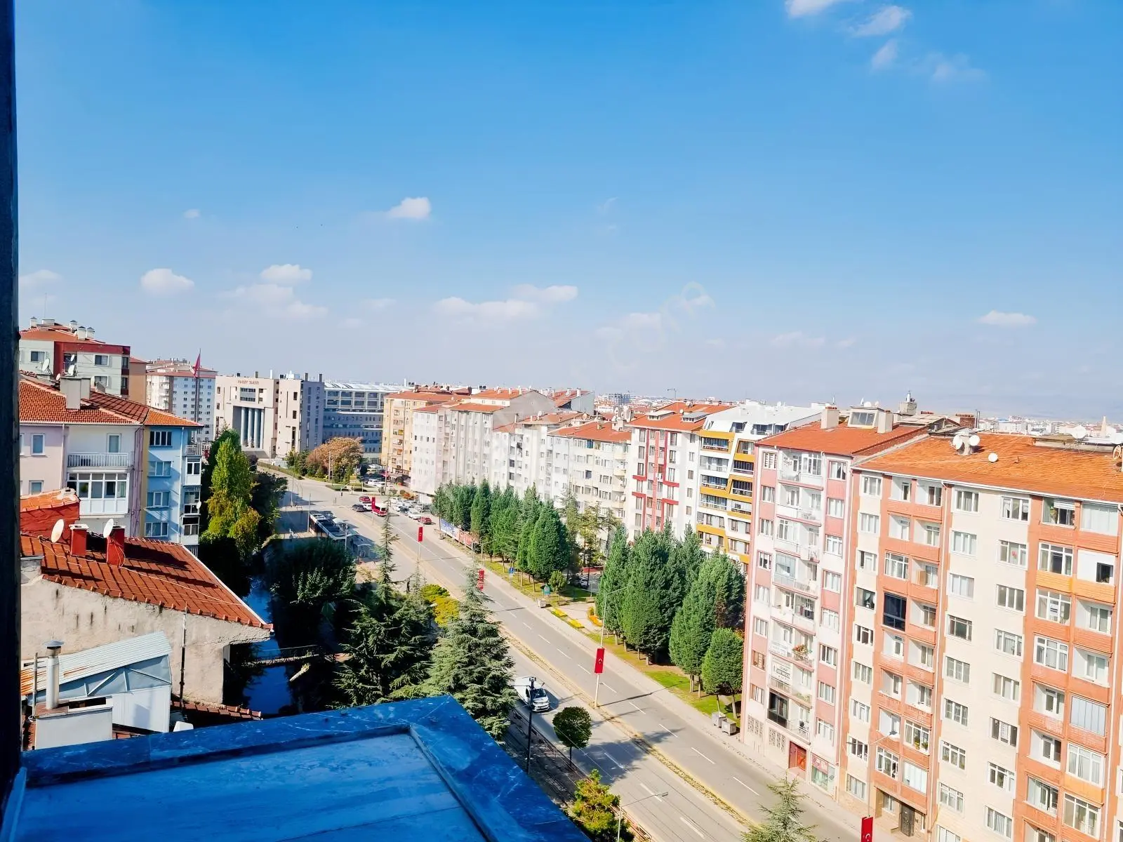 Rw Lıfe // Cumhuriyet Bulvarında Adliye Yakını Satılık 2+0 Daire — fotoğraf 5