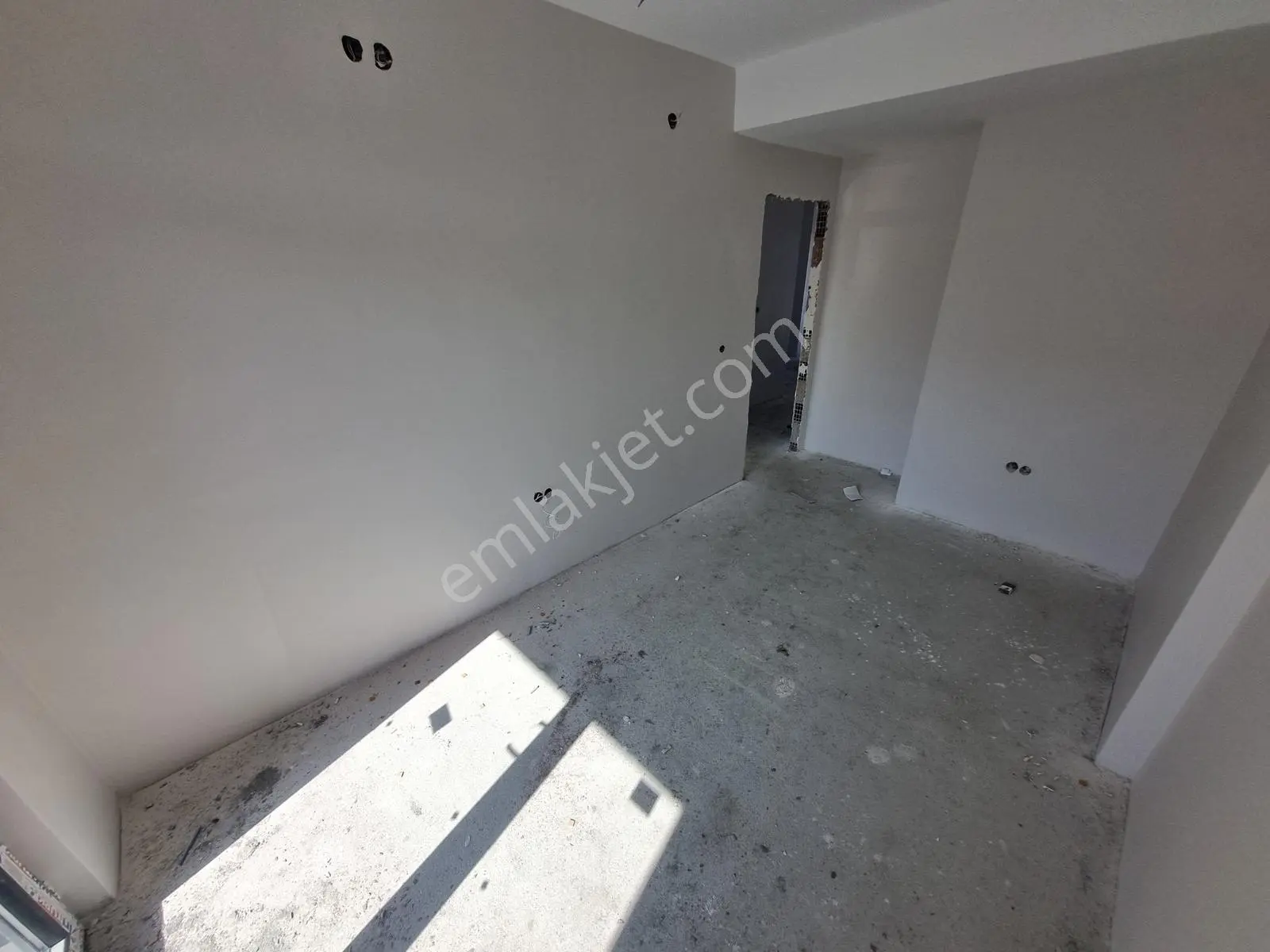 Rw Lıfe // Cumhuriyet Bulvarında Adliye Yakını Satılık 2+0 Daire — fotoğraf 11