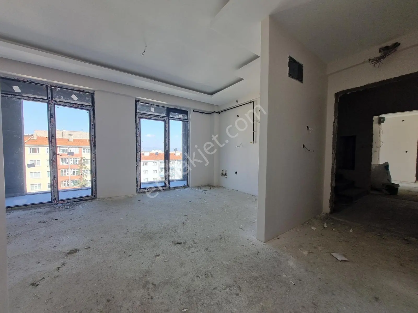 Rw Lıfe // Cumhuriyet Bulvarında Adliye Yakını Satılık 2+0 Daire — fotoğraf 16