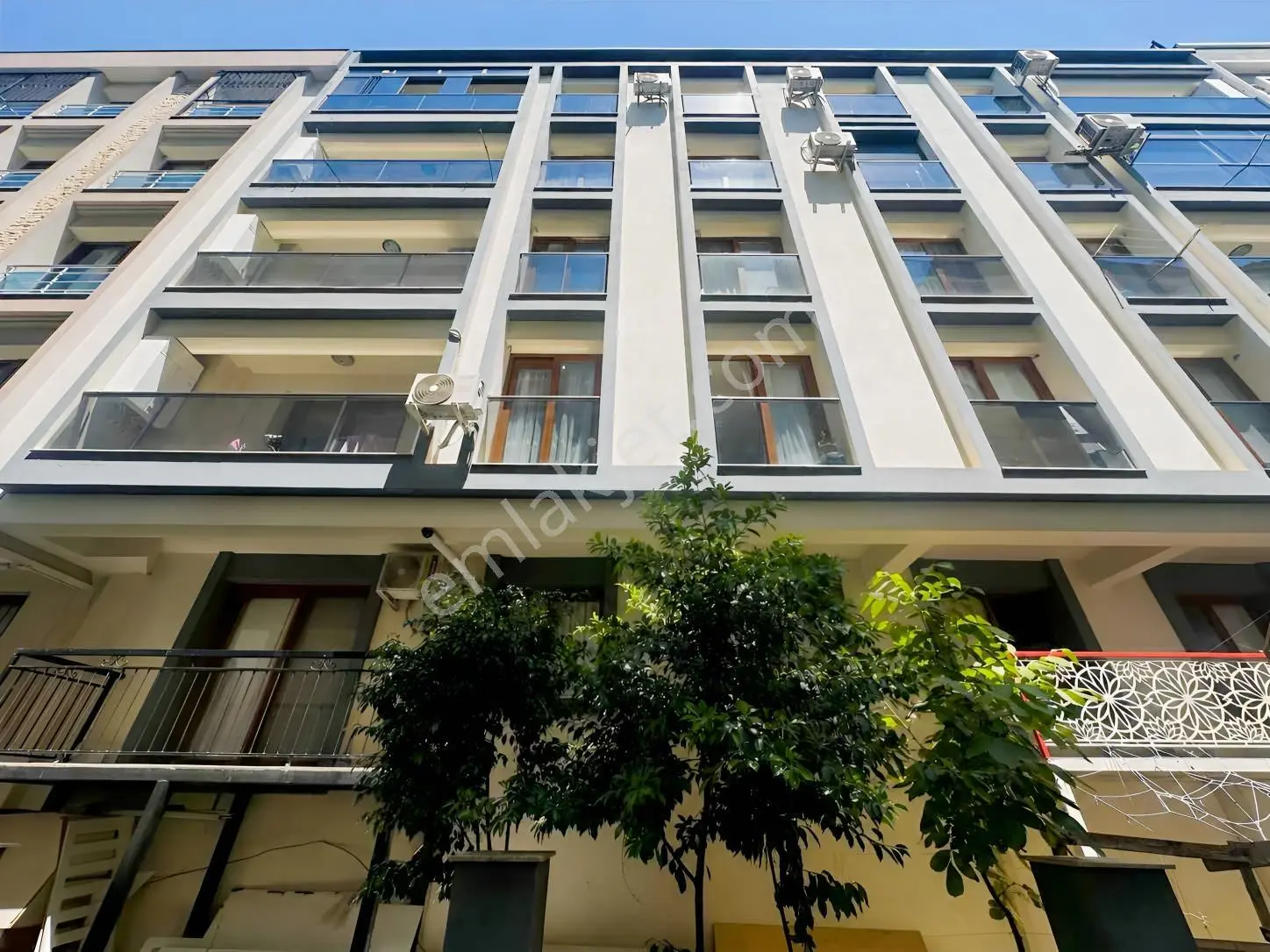 18 Karşıyaka Şemikler'de Ara Kat Satılık 2+1 Daire — fotoğraf 2