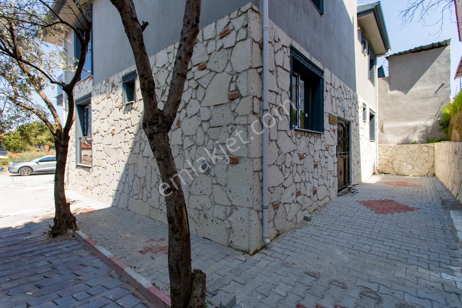 Foça Kazım Dirik Mah. Merkezi Konumda Satılık 1+1 Daire — fotoğraf 22