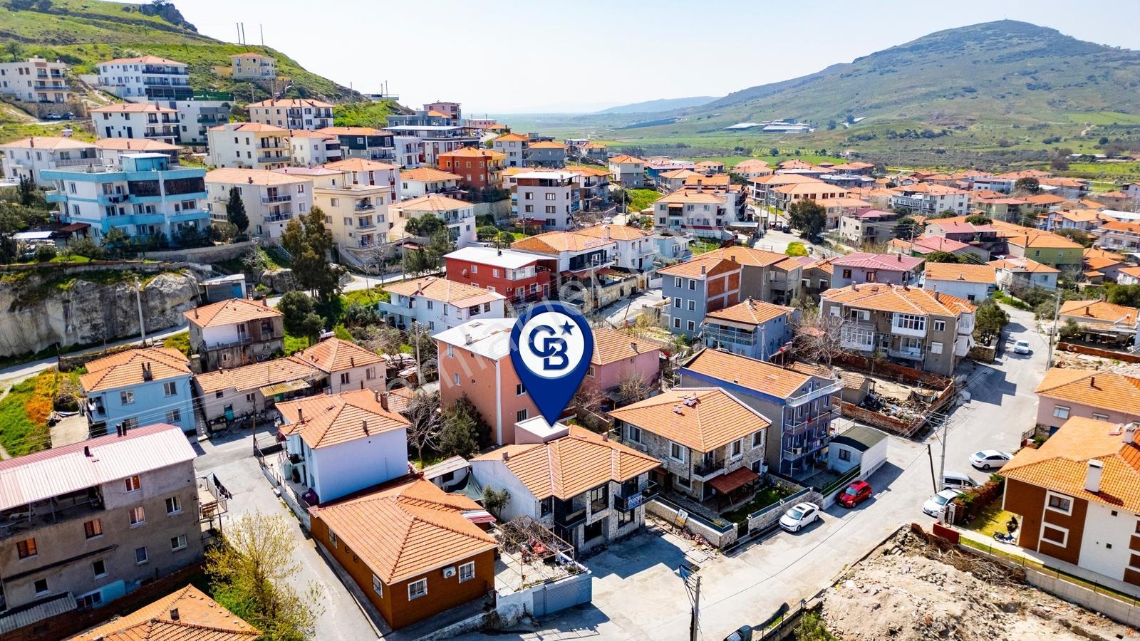 Foça Kazım Dirik Mah. Merkezi Konumda Satılık 1+1 Daire — fotoğraf 32