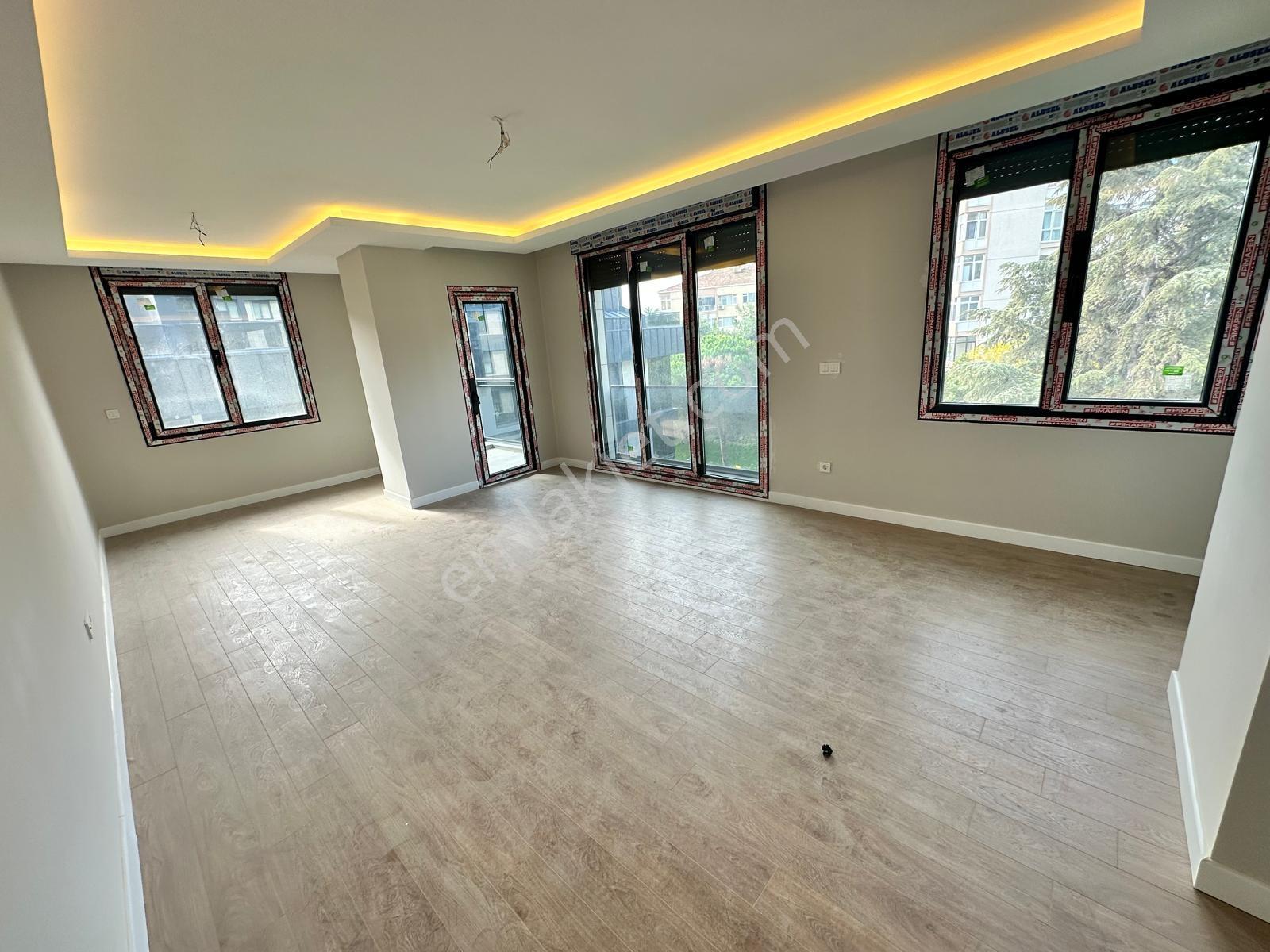 Üsküdar Altunizade'de Merkezi Konum Site İçinde 3+2 Dubleks — fotoğraf 14