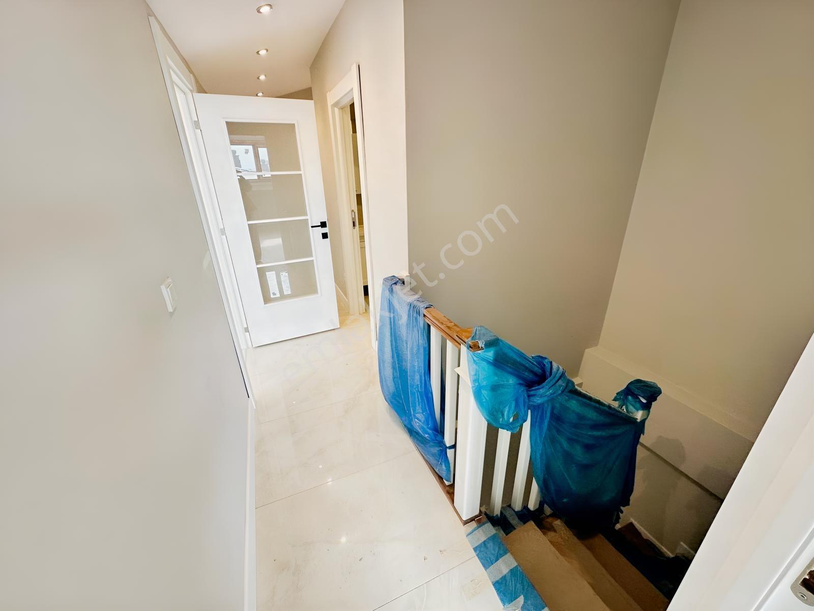 Üsküdar Altunizade'de Merkezi Konum Site İçinde 3+2 Dubleks — fotoğraf 22