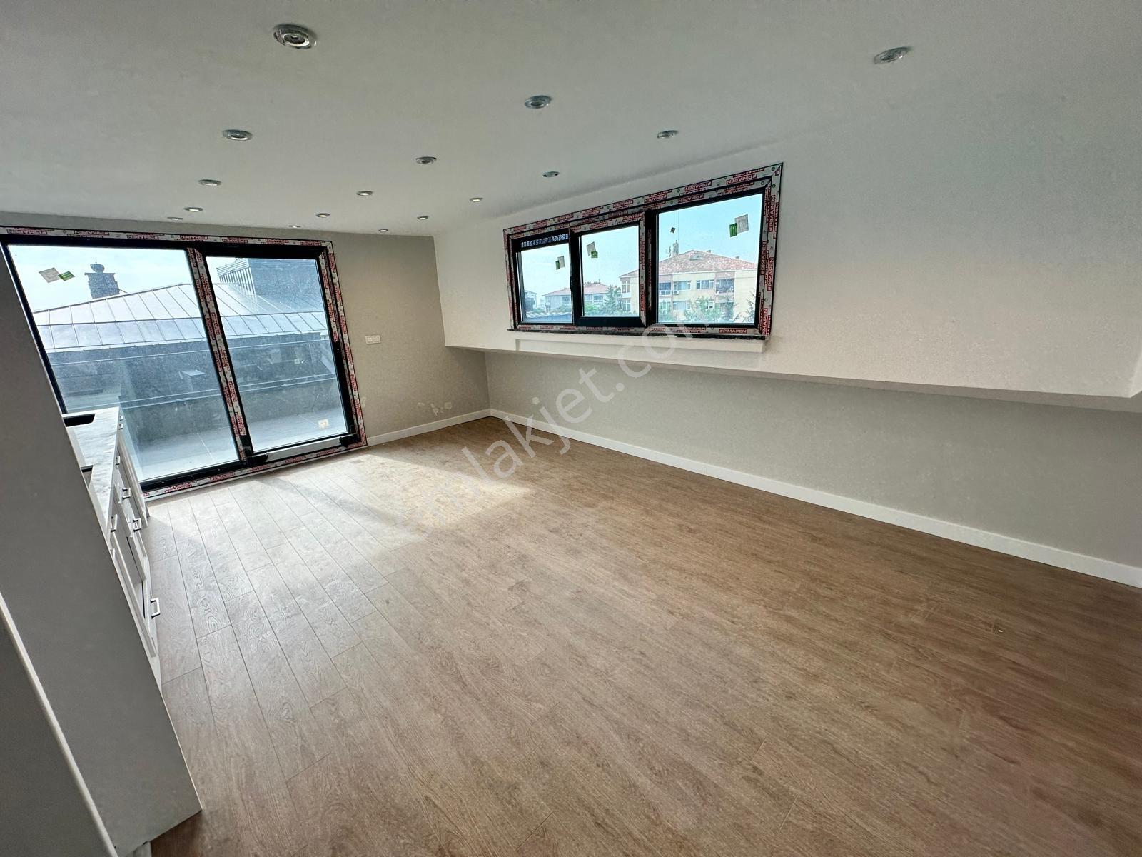 Üsküdar Altunizade'de Merkezi Konum Site İçinde 3+2 Dubleks — fotoğraf 28