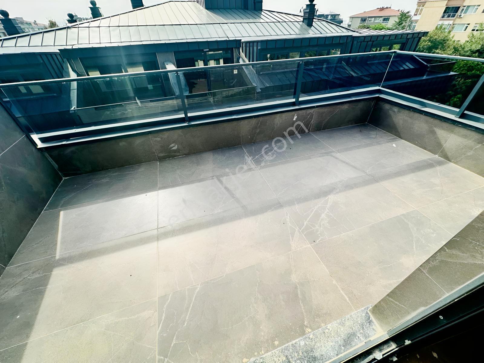 Üsküdar Altunizade'de Merkezi Konum Site İçinde 3+2 Dubleks — fotoğraf 31