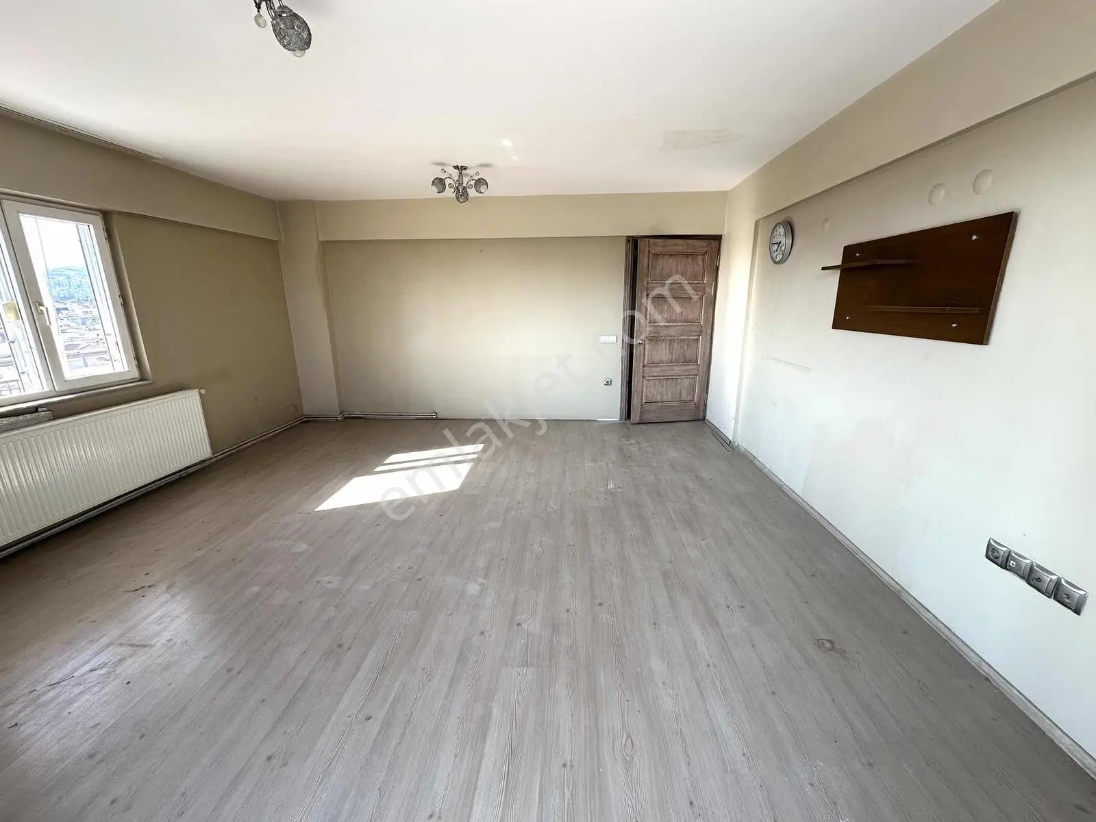 14 Remax Best'ten Karşıyaka Ordu Bul Üzerınde Satılık 3+1 Daıre — fotoğraf 3