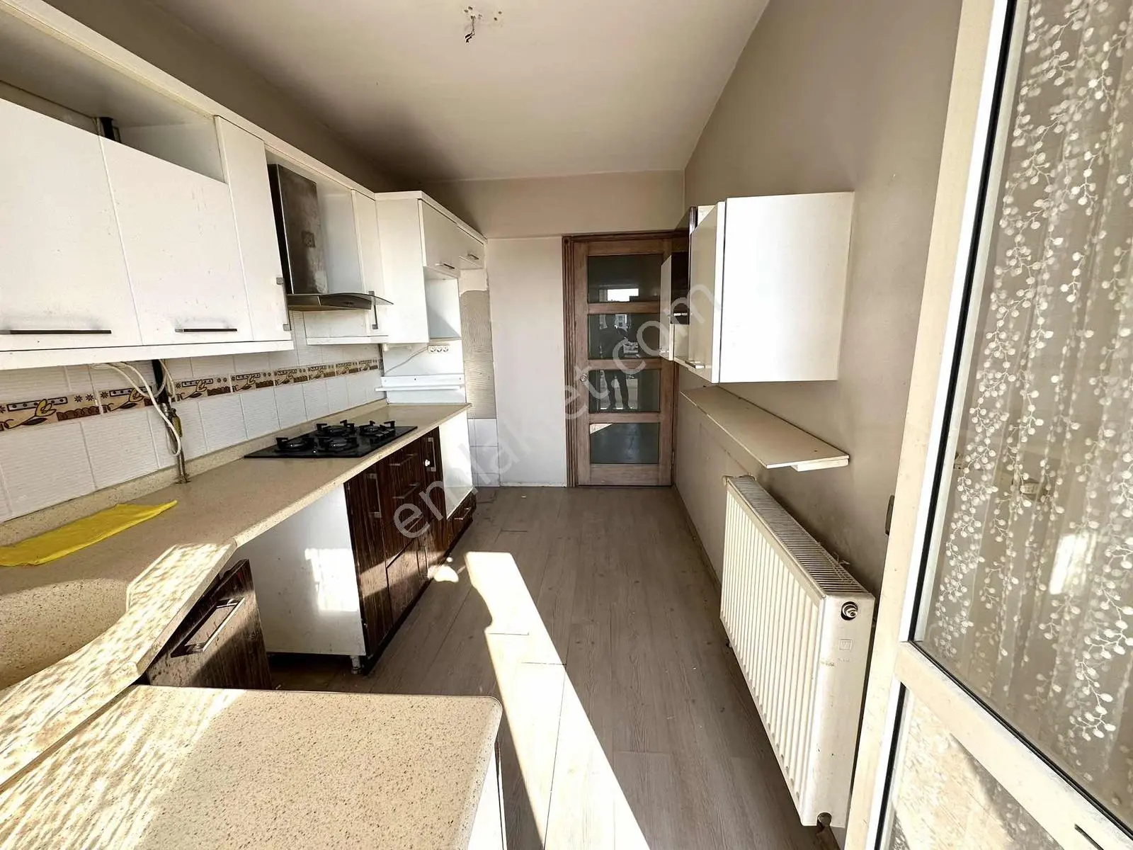 14 Remax Best'ten Karşıyaka Ordu Bul Üzerınde Satılık 3+1 Daıre — fotoğraf 5