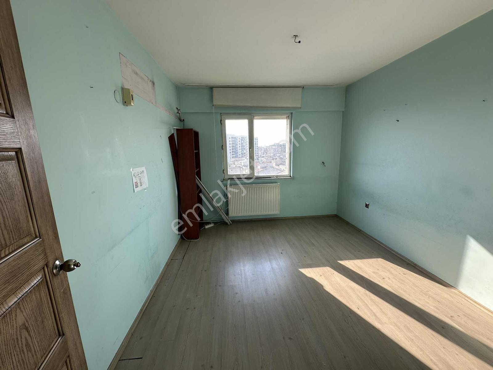 14 Remax Best'ten Karşıyaka Ordu Bul Üzerınde Satılık 3+1 Daıre — fotoğraf 11