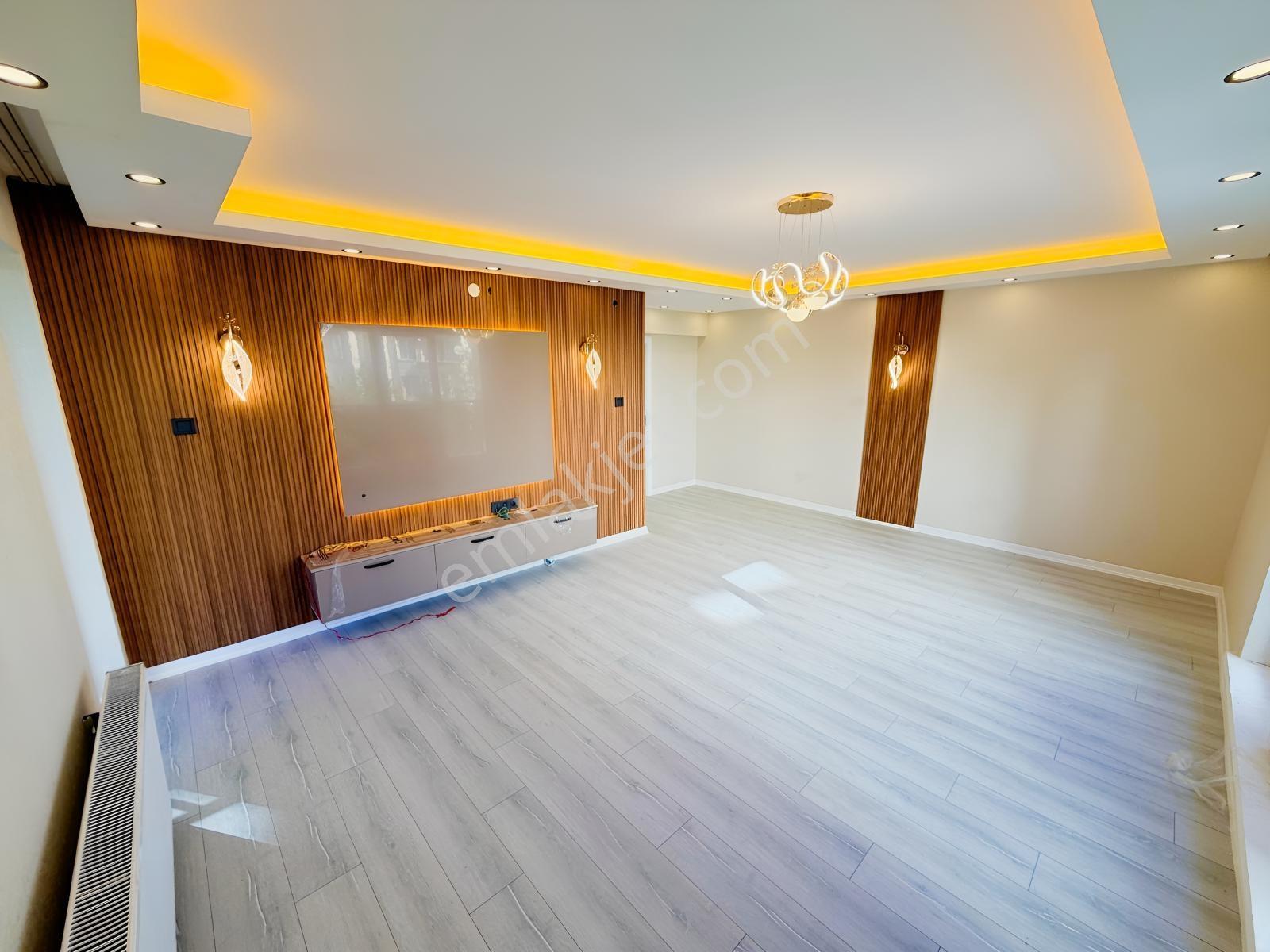 Ufuktepede Cadde Yakını Full Yapılı 3+1 Geniş Ultra Lüks Daire — fotoğraf 2