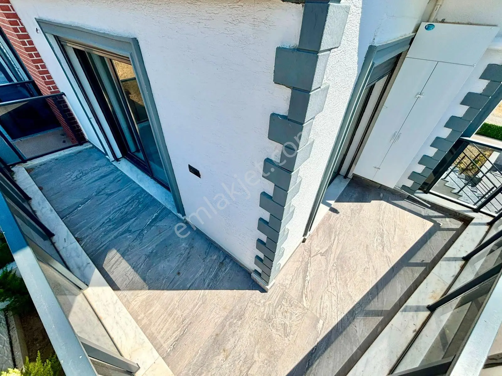Ay Emlaktan Burhaniye İskele'de Deniz Manzaralı Otoparklı Satılık 4+1 Ultra Lüks Müstakil Villa — fotoğraf 15