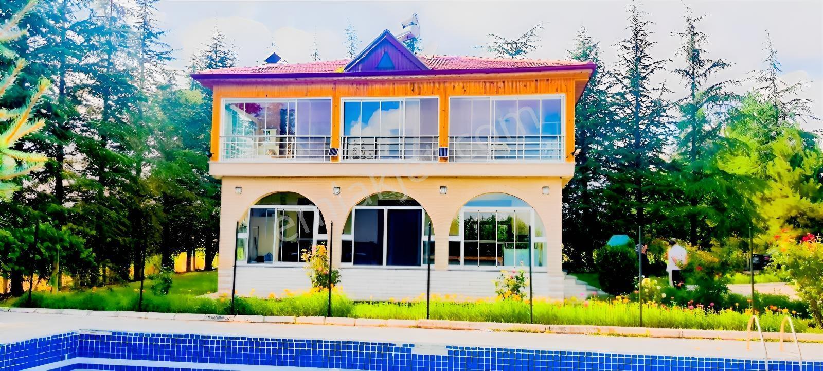 Ceviz Ve Çam Ağaçları Altında Havuzlu Muhteşem 6+2 Villa — fotoğraf 11