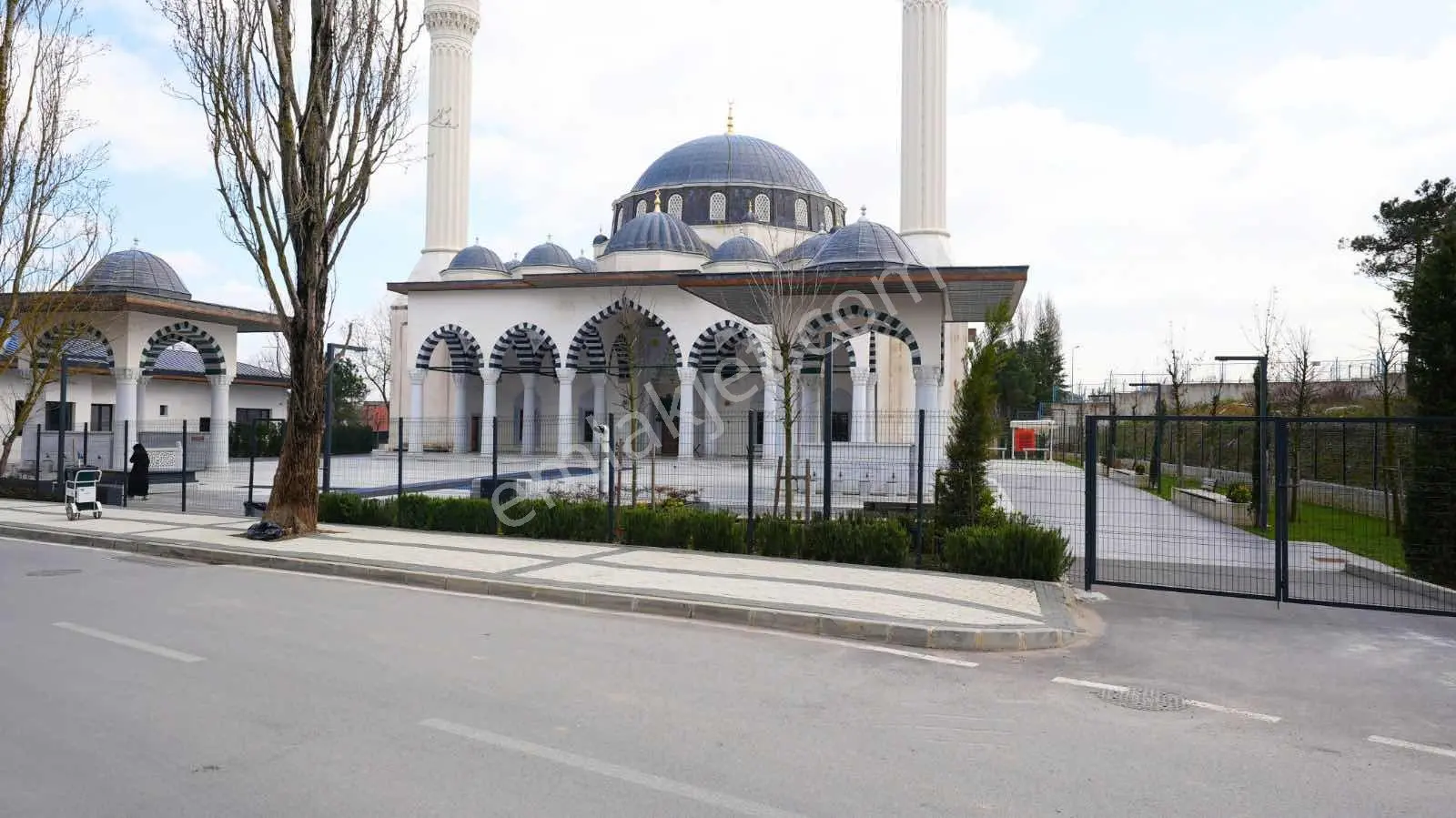 Emlak Konut Çınarköy Evleri 1+1 Cadde Cepheli Satılık Daire — fotoğraf 16