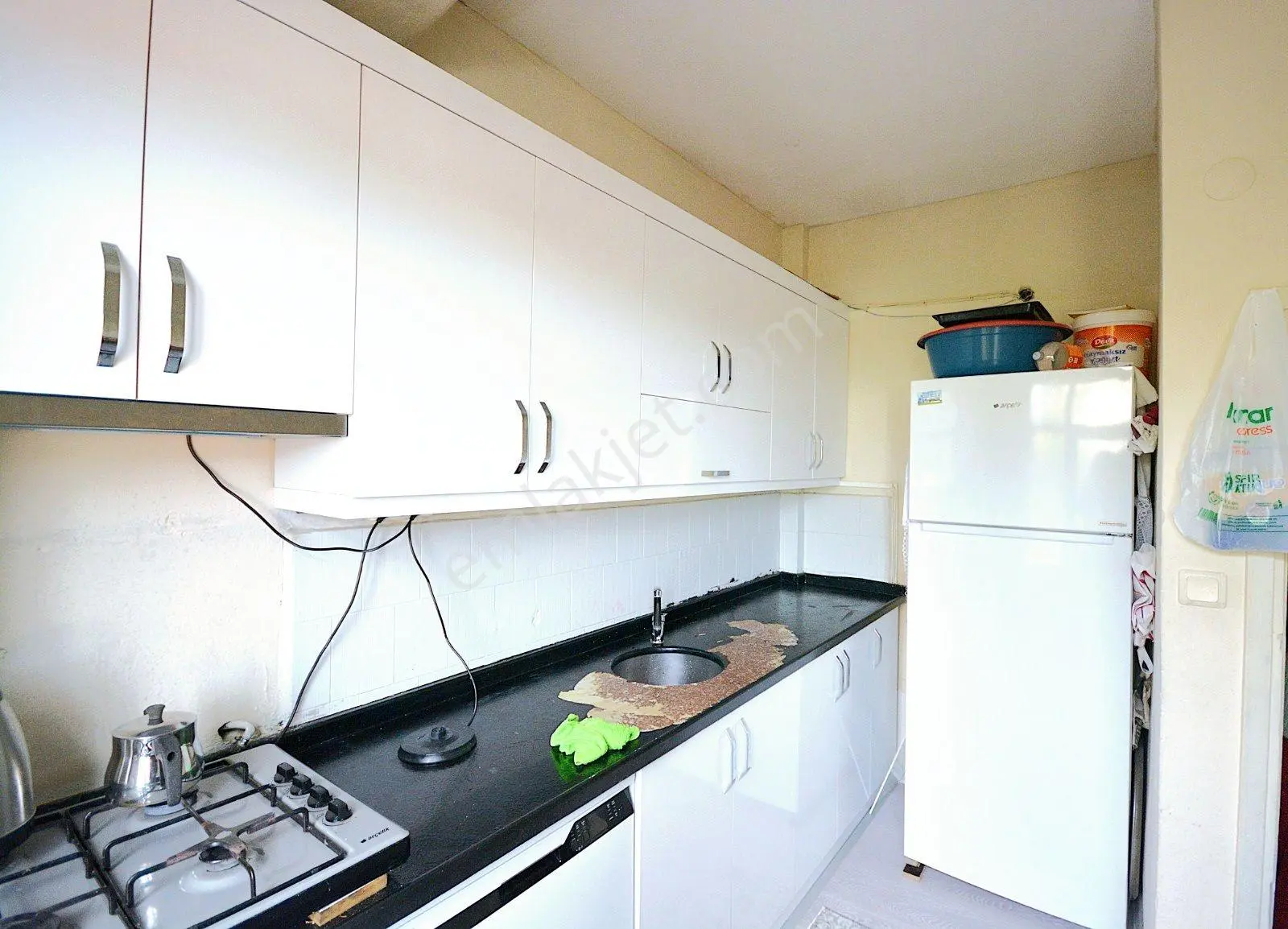 Satılık 41 M2 Hisseye Sahip 3+1 Merkezi Konumda Yatırımlık Daire — fotoğraf 6