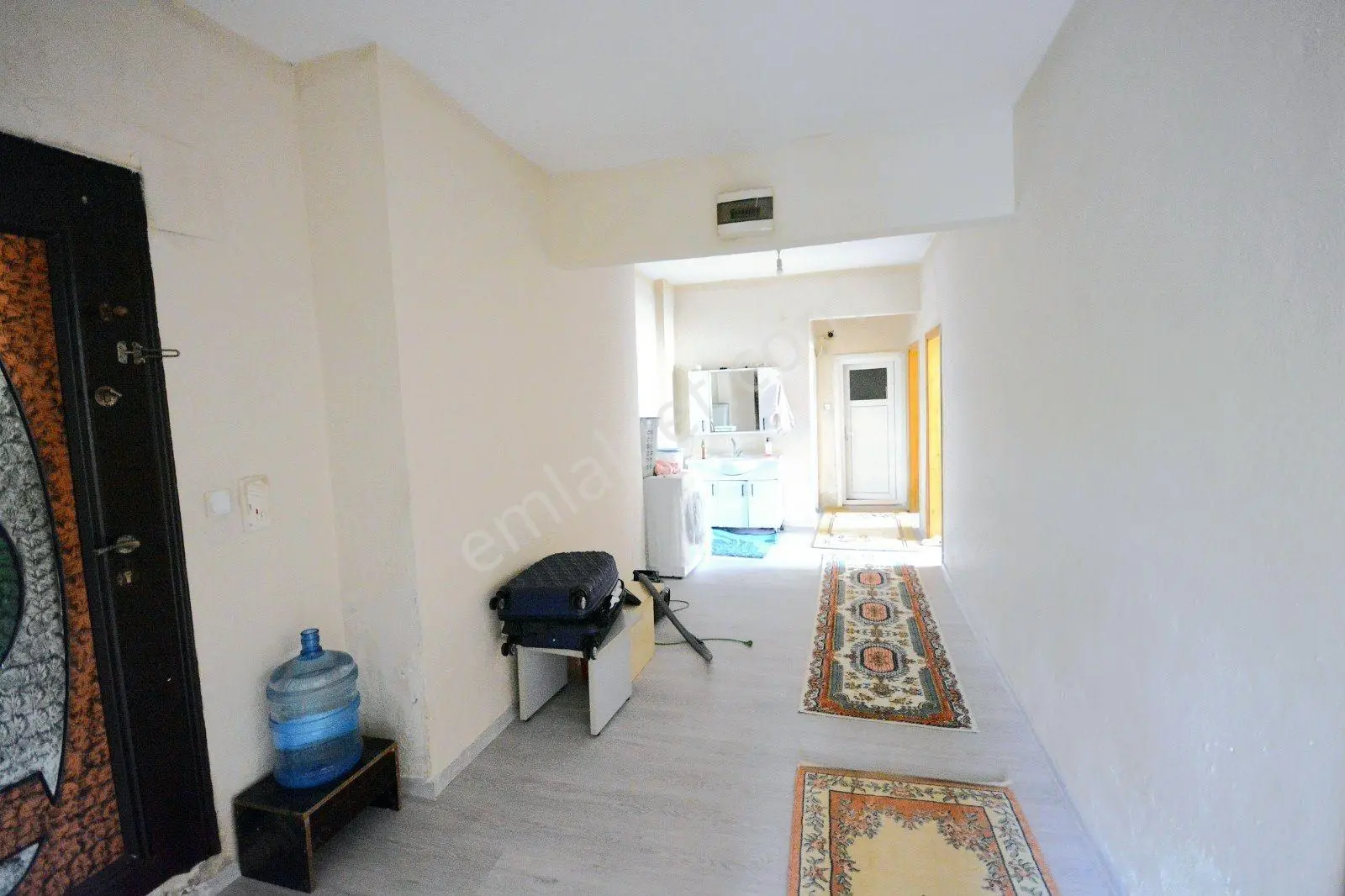 Satılık 41 M2 Hisseye Sahip 3+1 Merkezi Konumda Yatırımlık Daire — fotoğraf 11