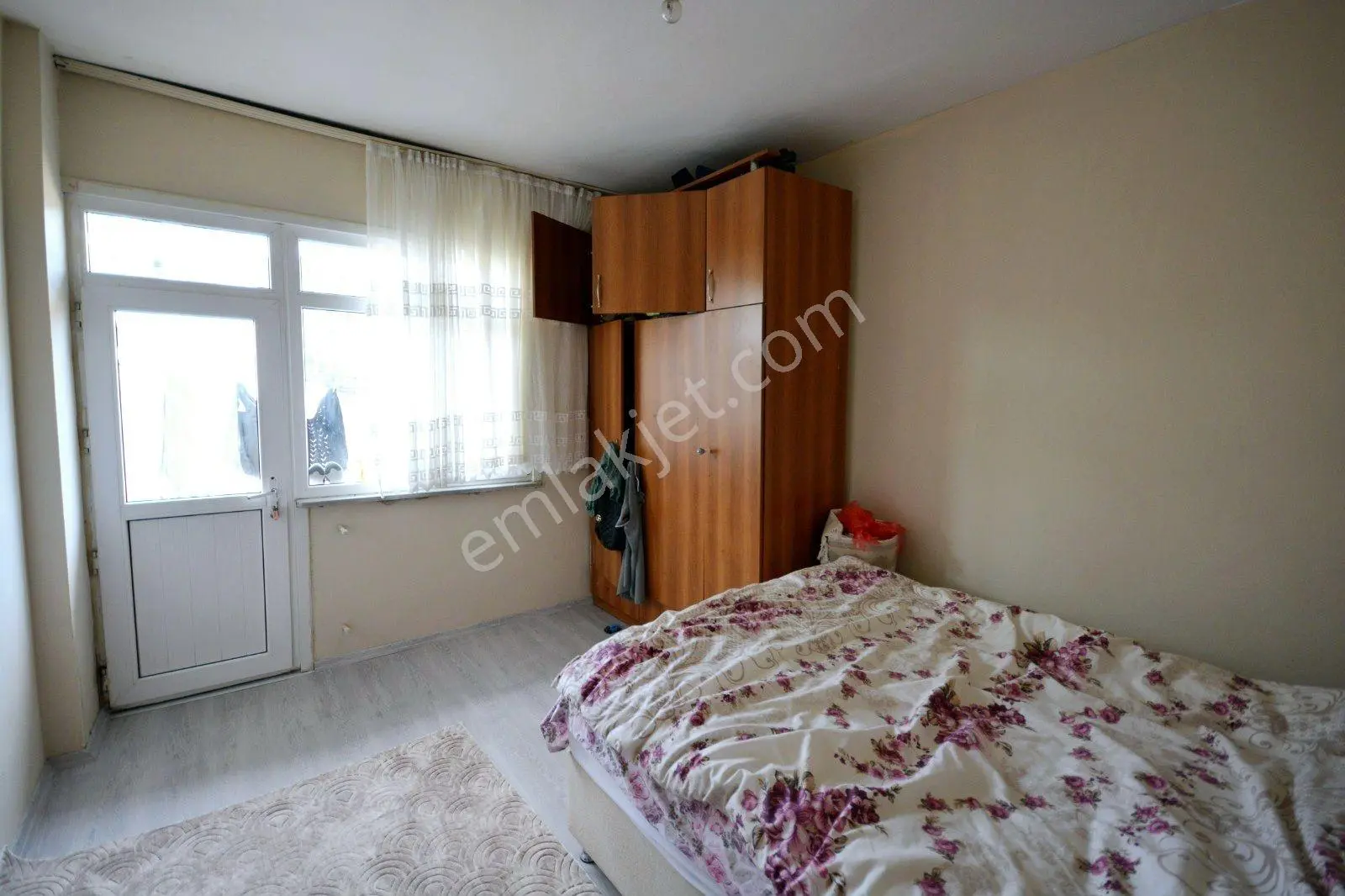 Satılık 41 M2 Hisseye Sahip 3+1 Merkezi Konumda Yatırımlık Daire — fotoğraf 14