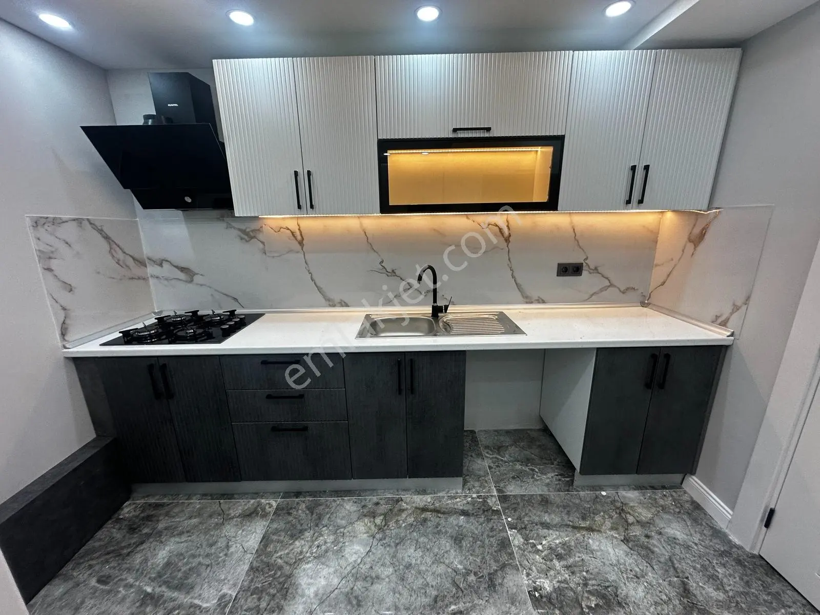 Tamiş'den Altıntepe'de Marmaraya Sahile Yakın Ön Cephe 1.kat 3+1 — fotoğraf 3