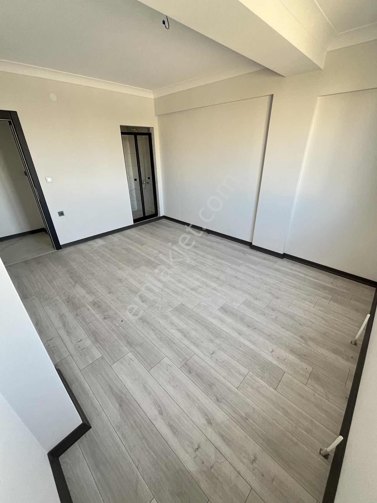Ful + Ful Yapılı Ara Kat Güney Cephe Merkezi Konumda Daire !! — fotoğraf 10