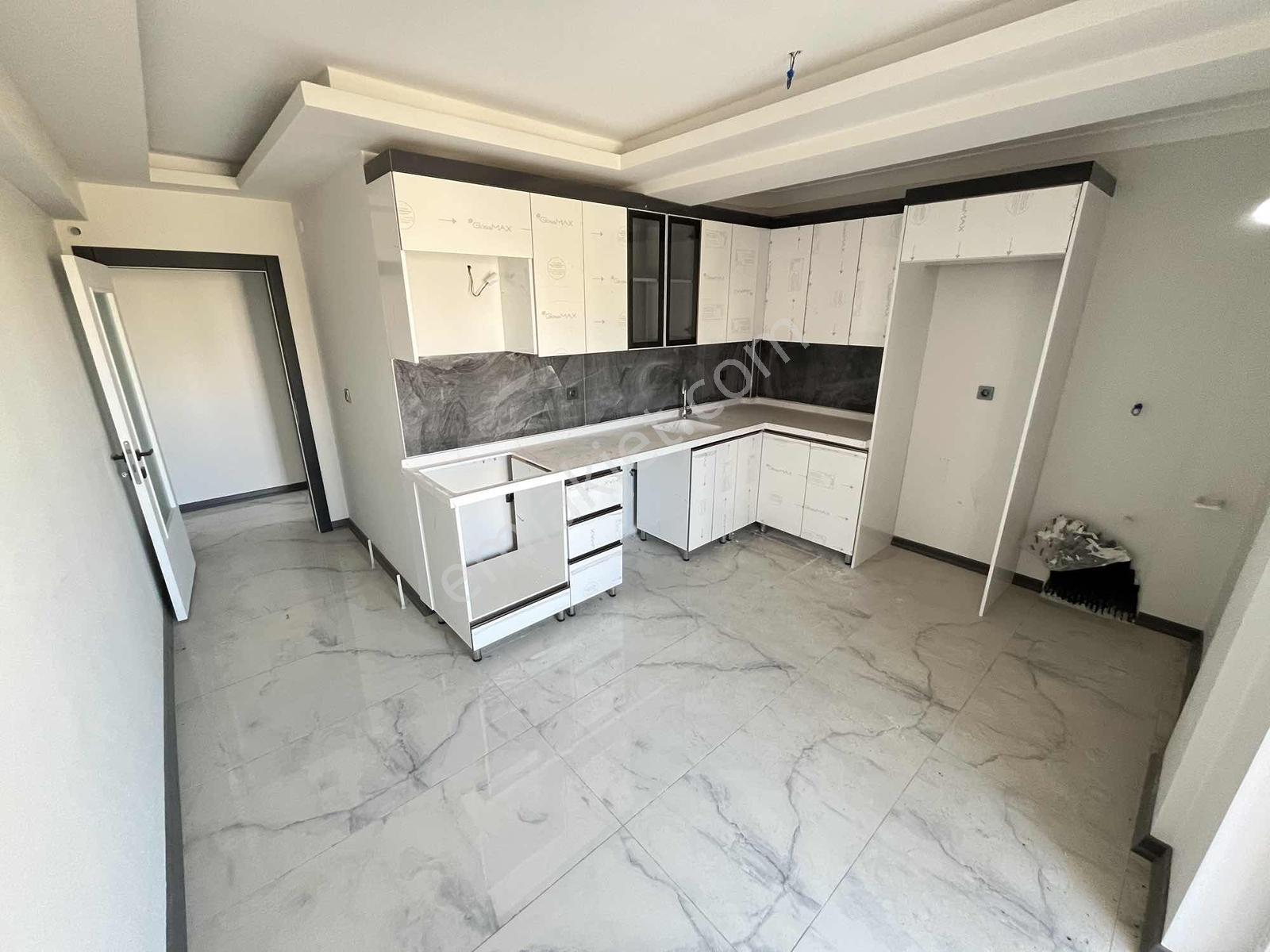 Ful + Ful Yapılı Ara Kat Güney Cephe Merkezi Konumda Daire !! — fotoğraf 32