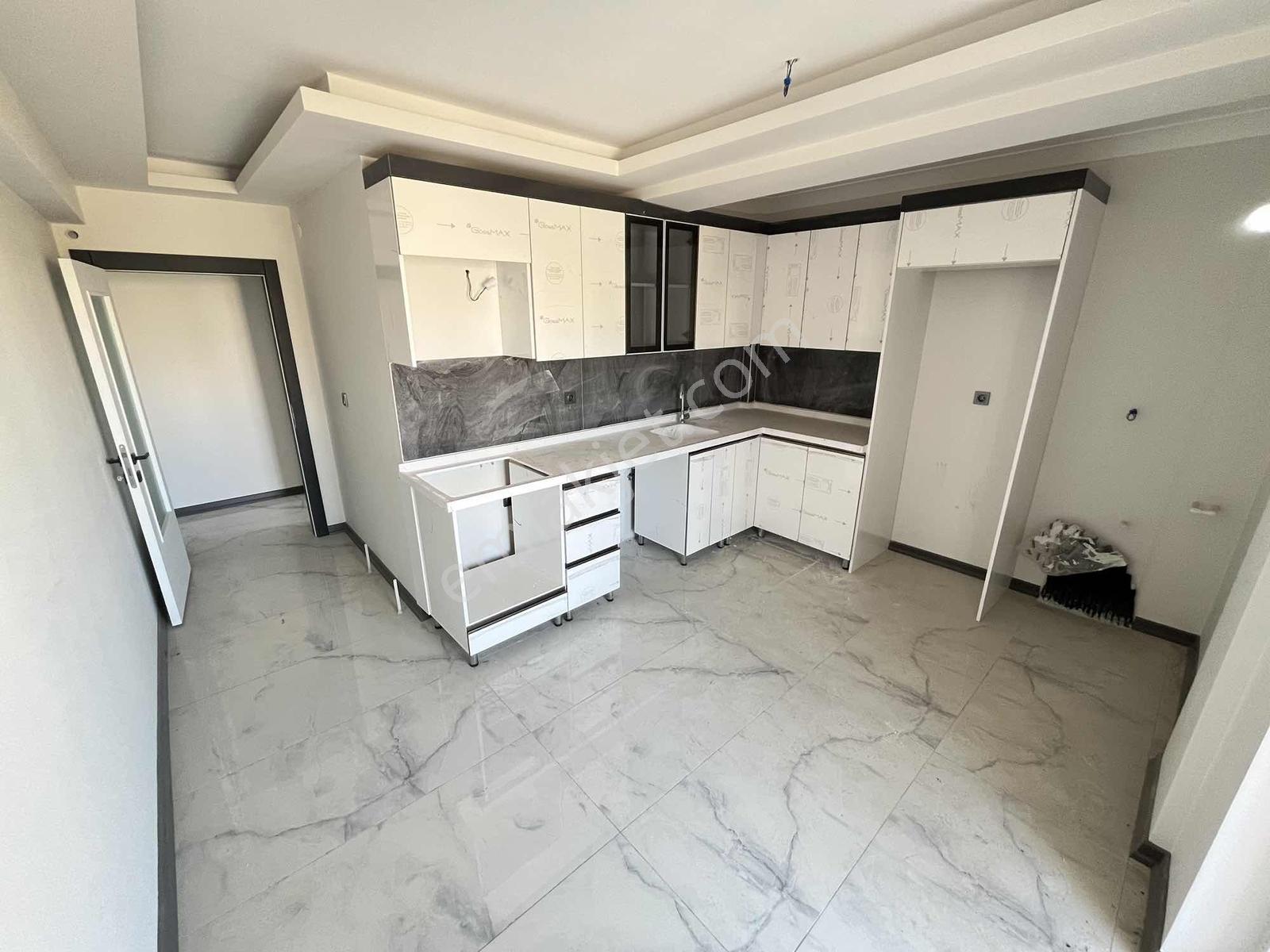 Ful + Ful Yapılı Ara Kat Güney Cephe Merkezi Konumda Daire !! — fotoğraf 33