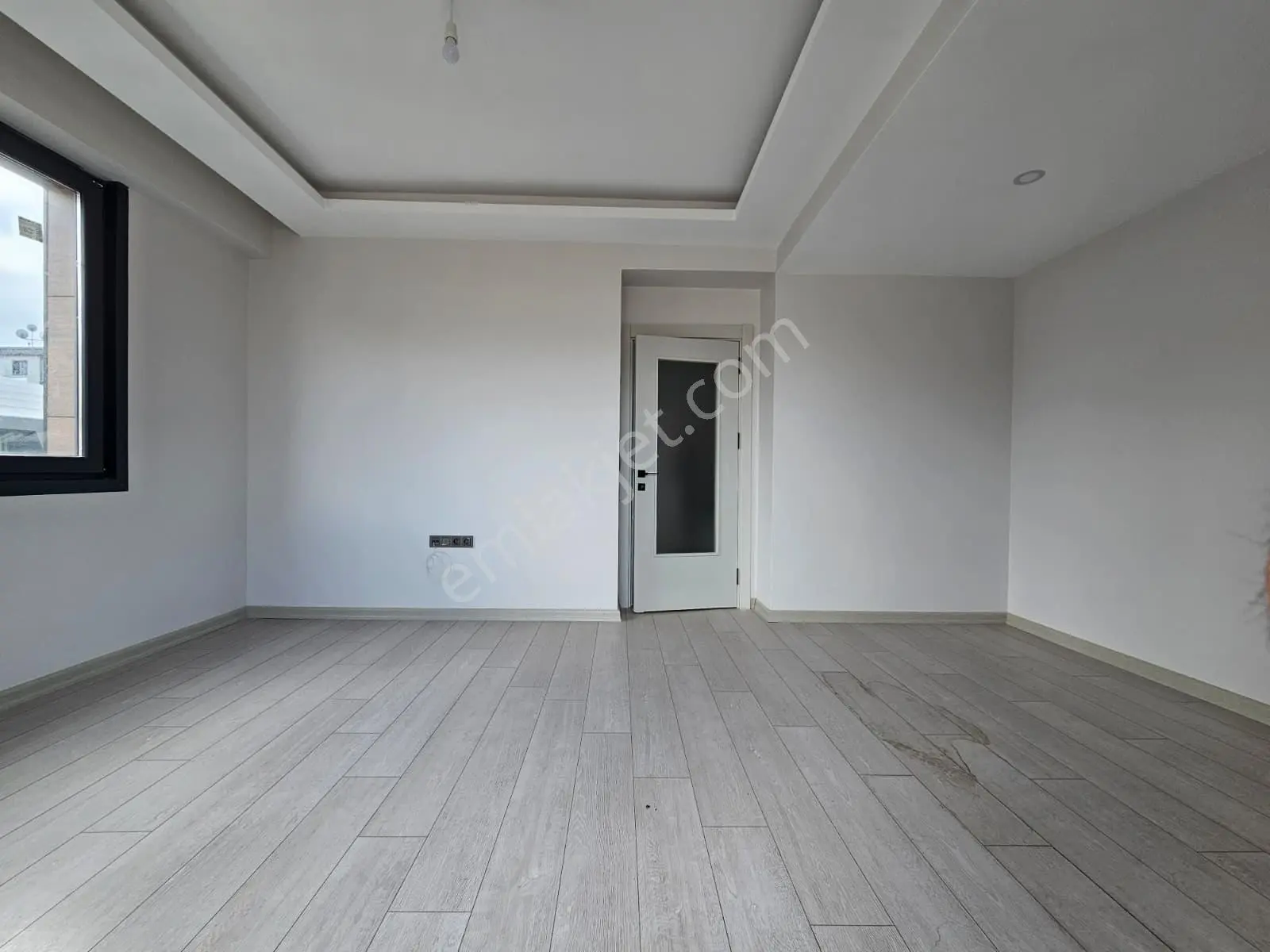 Şerifali'de Harika Konumda Kat Mülkiyetli Sıfır 2+1 — fotoğraf 4