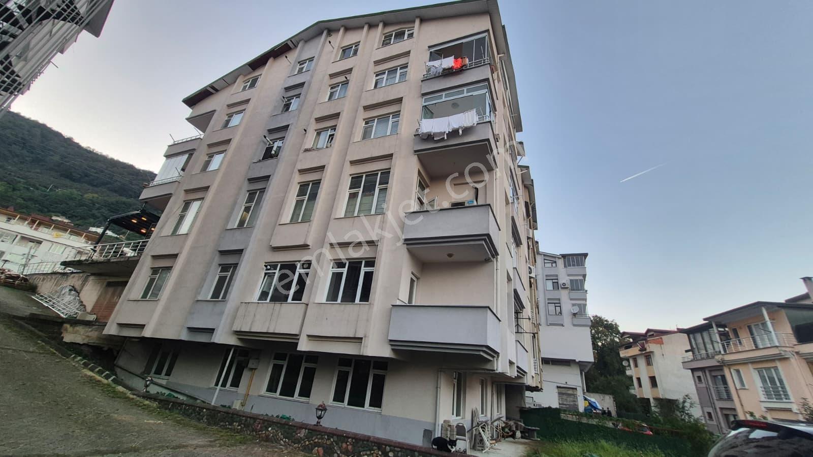 Mabel'den-güzelyalı Mah. Huzurlu Ve Kısmen Deniz Manzaralı 2+1 — fotoğraf 2