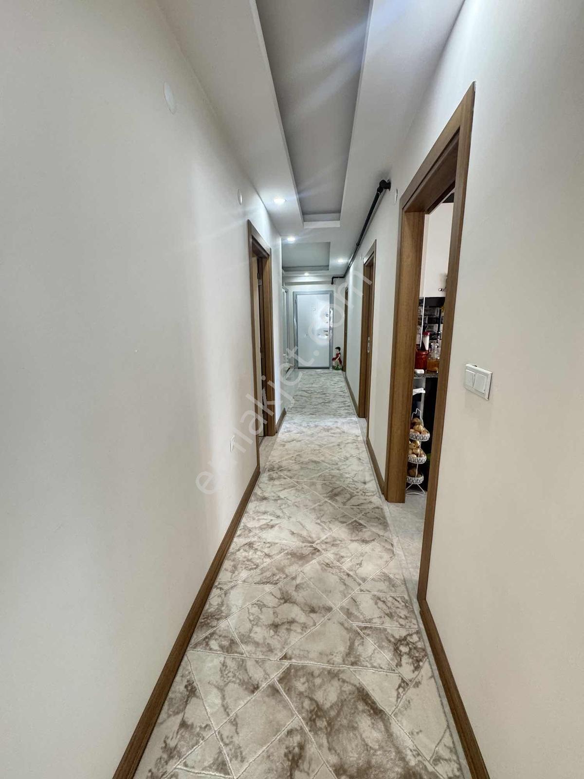 Kuzeyyaka Merkezi Konumda Devasa Genişlikte 3+1 Satılık Daire — fotoğraf 16