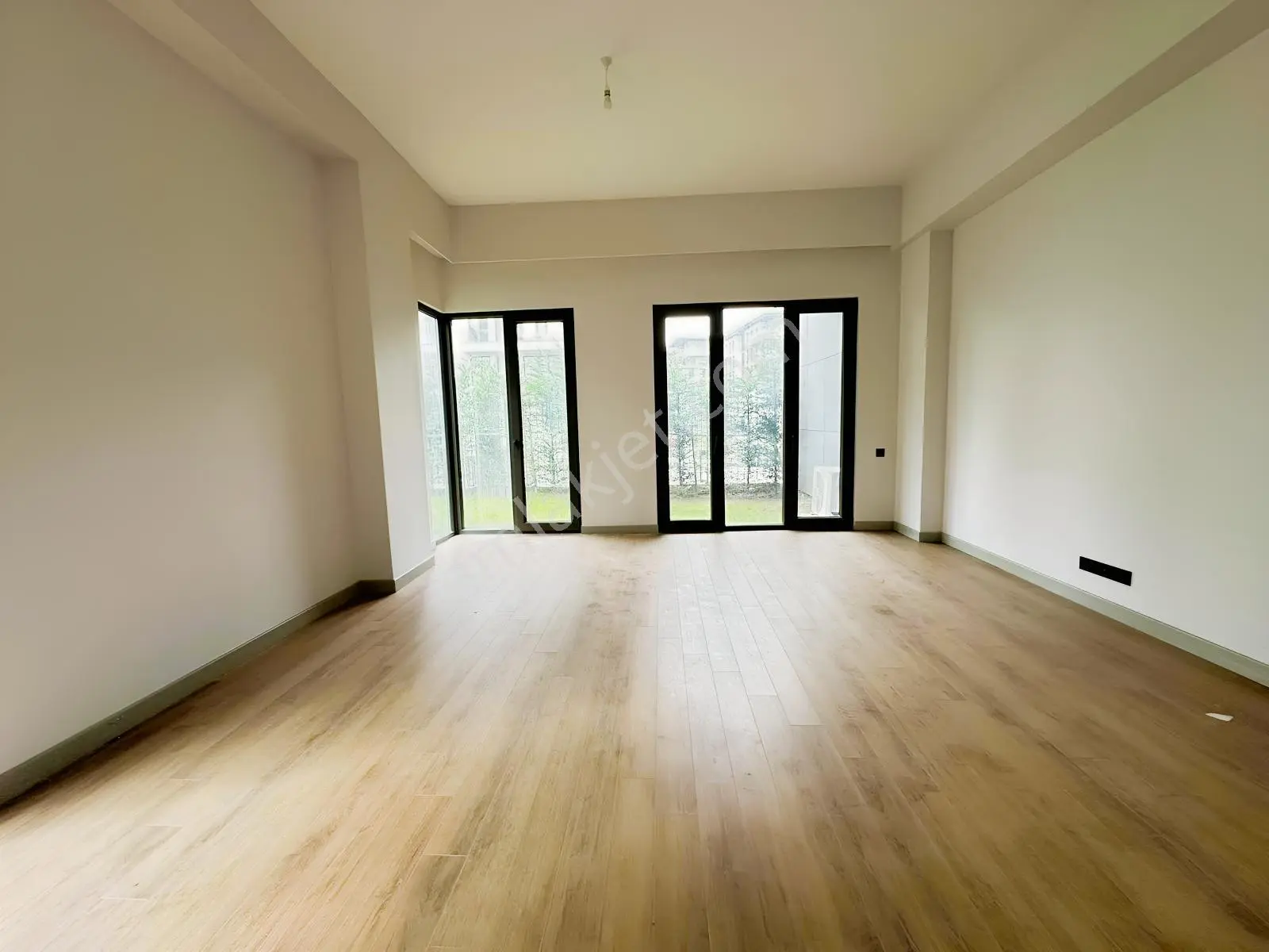 Çınarköy Evleri / Büyük Tip / Yüksek Tavan / 3+1 Bahçe Katı / — fotoğraf 2