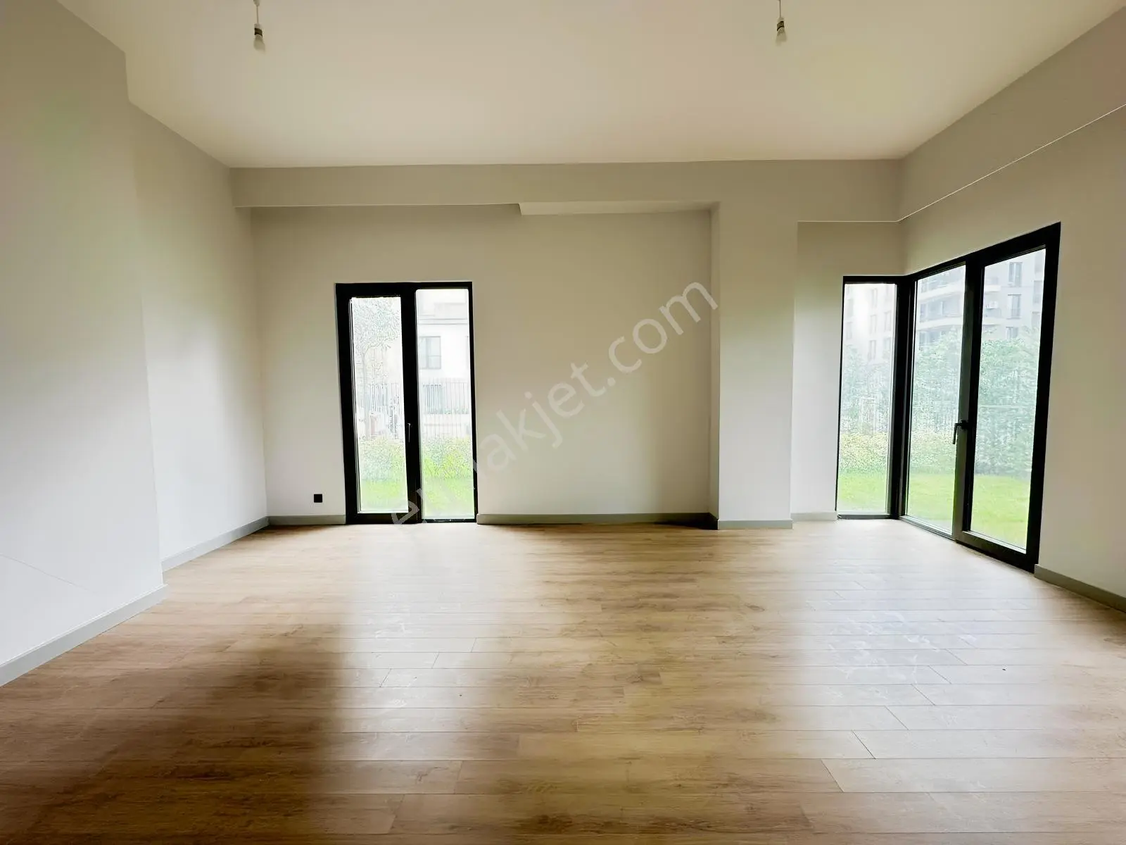 Çınarköy Evleri / Büyük Tip / Yüksek Tavan / 3+1 Bahçe Katı / — fotoğraf 4