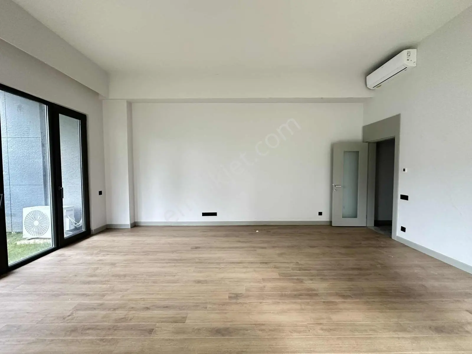 Çınarköy Evleri / Büyük Tip / Yüksek Tavan / 3+1 Bahçe Katı / — fotoğraf 5