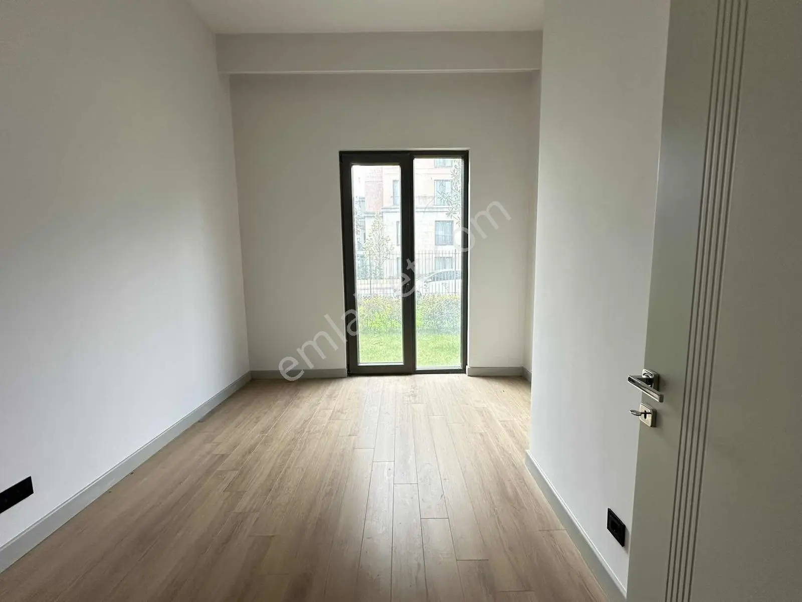 Çınarköy Evleri / Büyük Tip / Yüksek Tavan / 3+1 Bahçe Katı / — fotoğraf 12