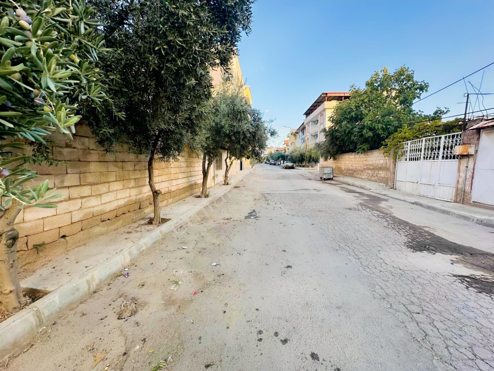 Alaşehir Beşeylül Mahallesinde 3 Kat İmarlı, Yatırımlık Arsa! — fotoğraf 3