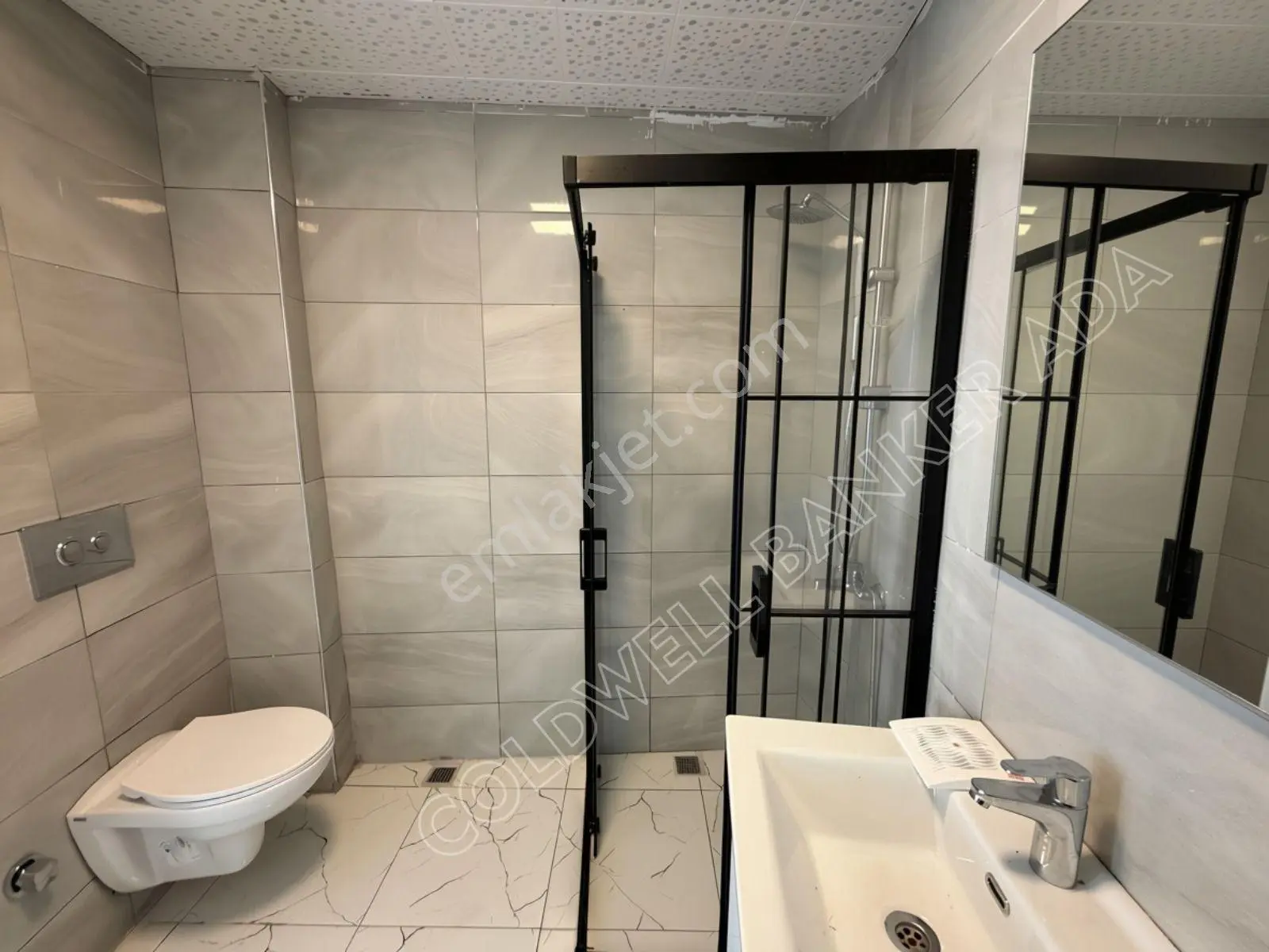 Kuşadası Sahile Yürüme Mesafesinde Satılık 1+1 Daire — fotoğraf 10