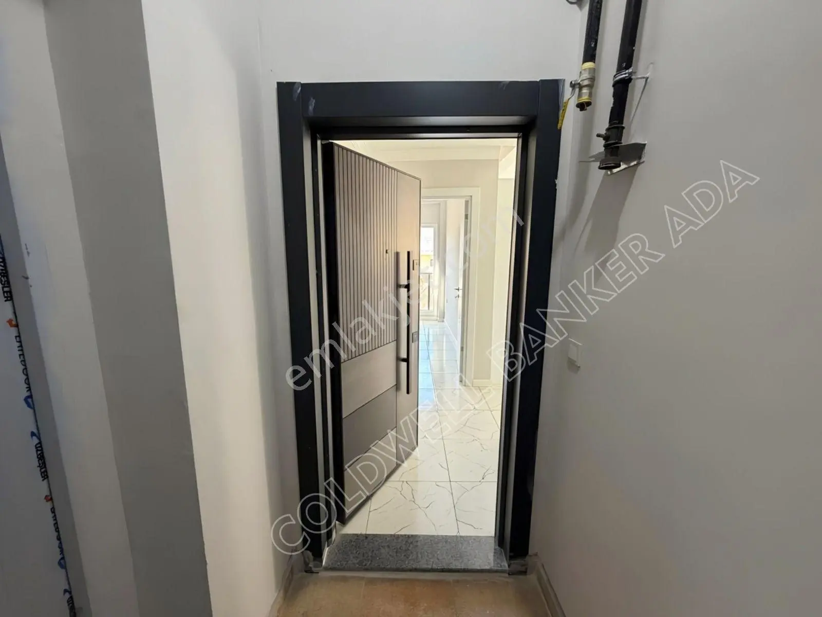 Kuşadası Sahile Yürüme Mesafesinde Satılık 1+1 Daire — fotoğraf 11