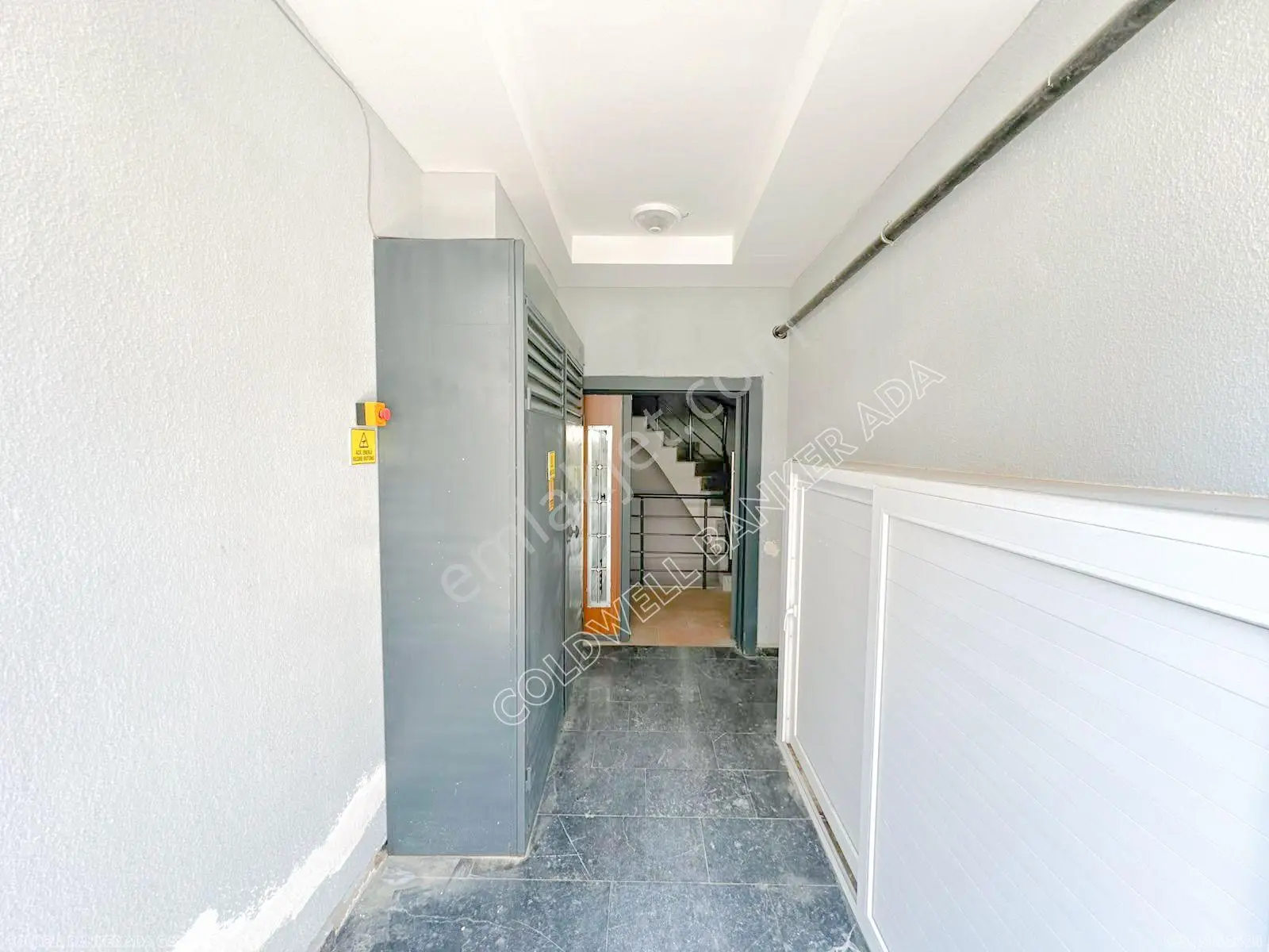 Kuşadası Sahile Yürüme Mesafesinde Satılık 1+1 Daire — fotoğraf 16