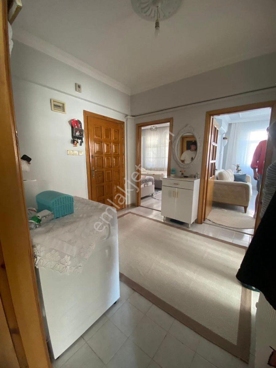 Sakarya Mahallesinde Satılık 2+1 — fotoğraf 2