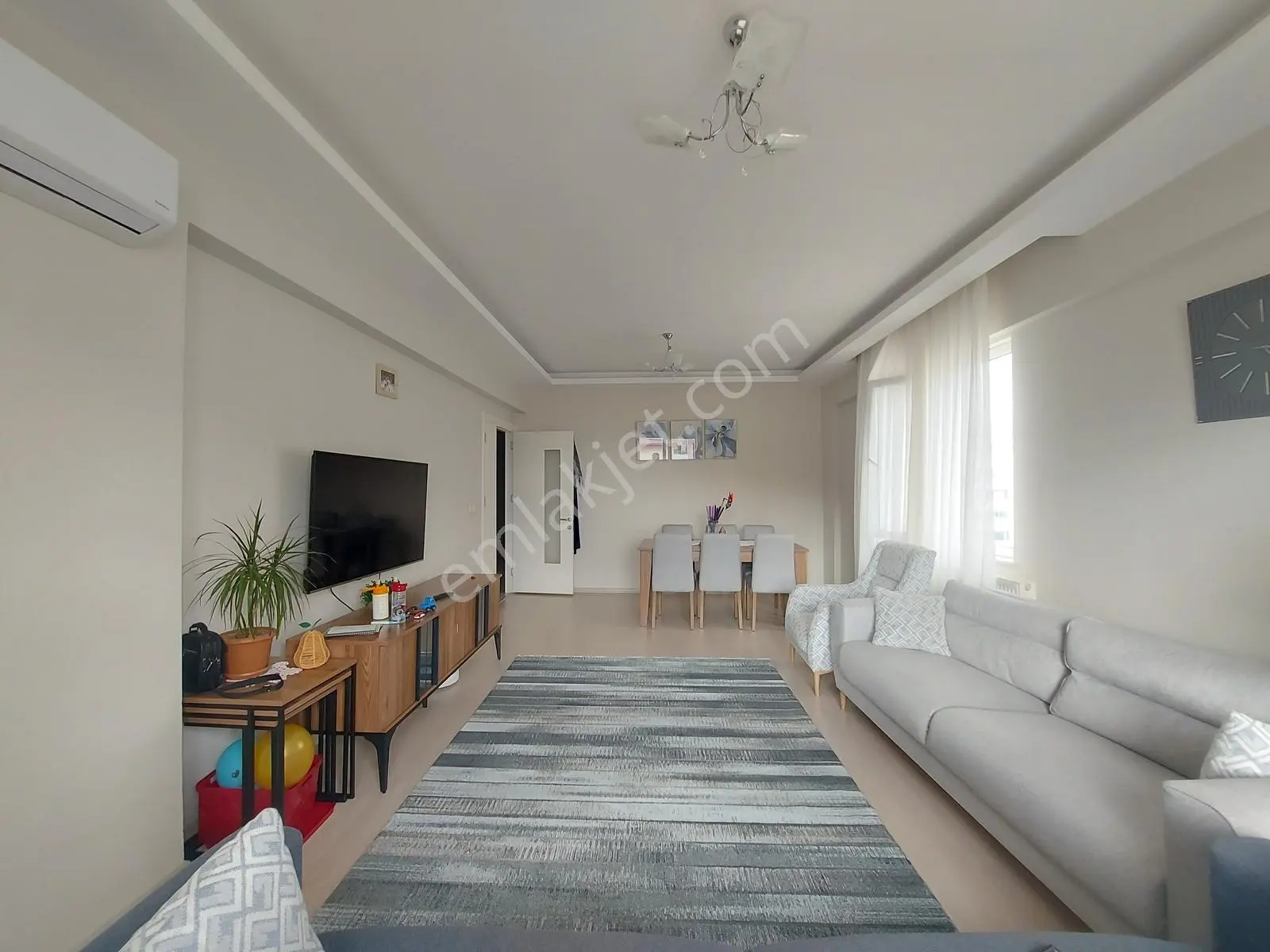 Yeni Rota'Dan Yüksek Kat Geniş Satılık 3+1 Daire