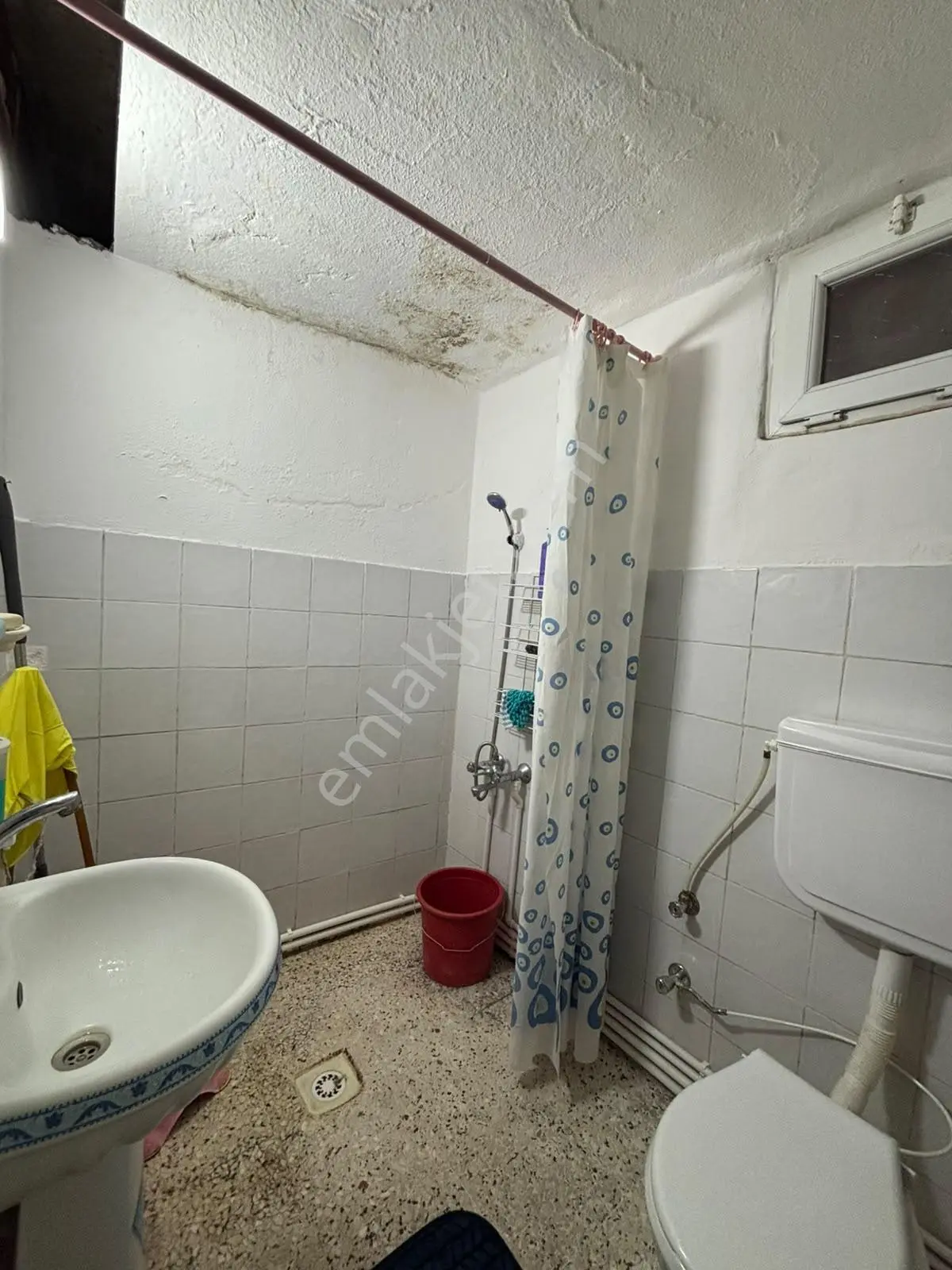 Edremitin Merkezinde Satılık 2+1 Daire — fotoğraf 15