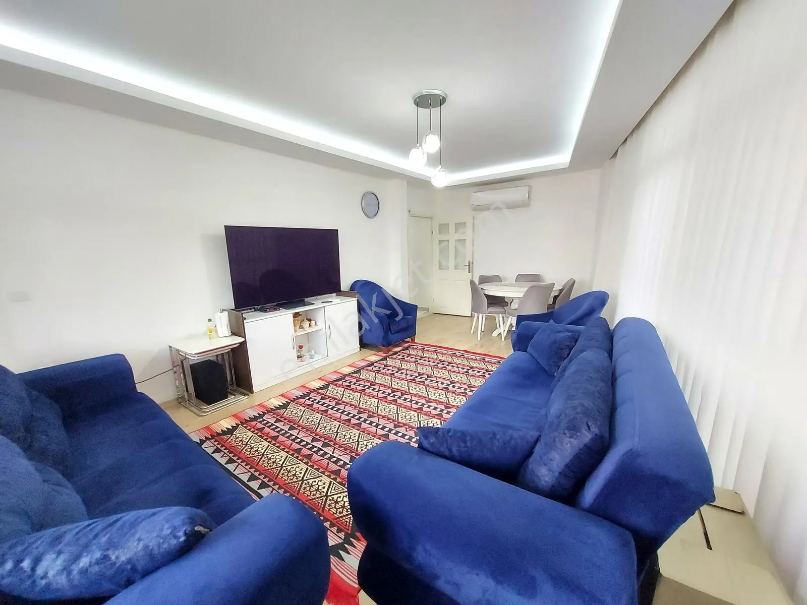 Sarılar Merkezde Dükkan Üstü 3+1 Masrafsız Geniş Daire — fotoğraf 5