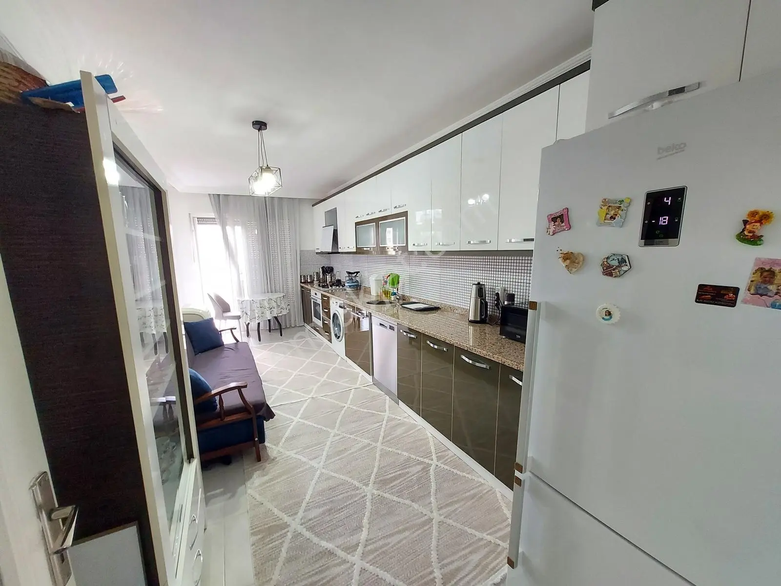 Sarılar Merkezde Dükkan Üstü 3+1 Masrafsız Geniş Daire — fotoğraf 8