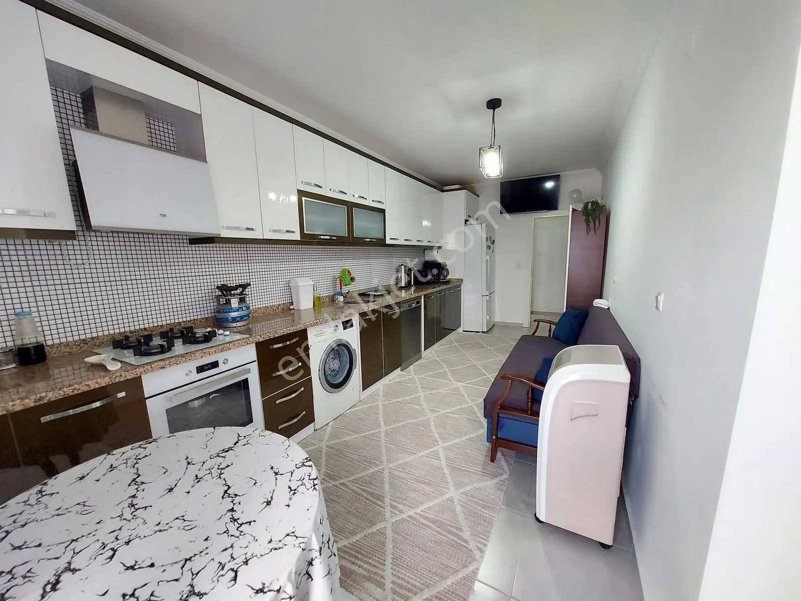Sarılar Merkezde Dükkan Üstü 3+1 Masrafsız Geniş Daire — fotoğraf 9