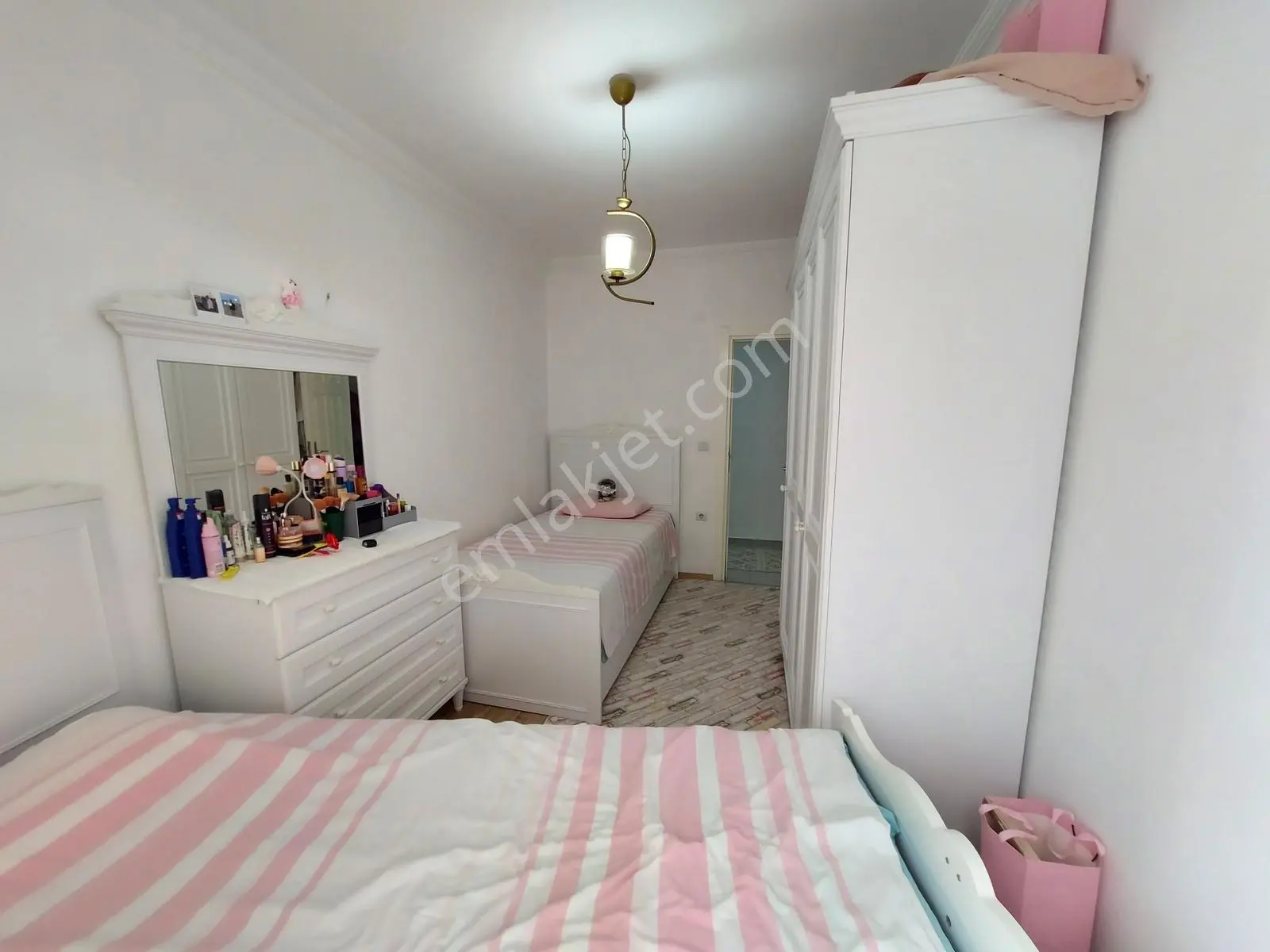 Sarılar Merkezde Dükkan Üstü 3+1 Masrafsız Geniş Daire — fotoğraf 12