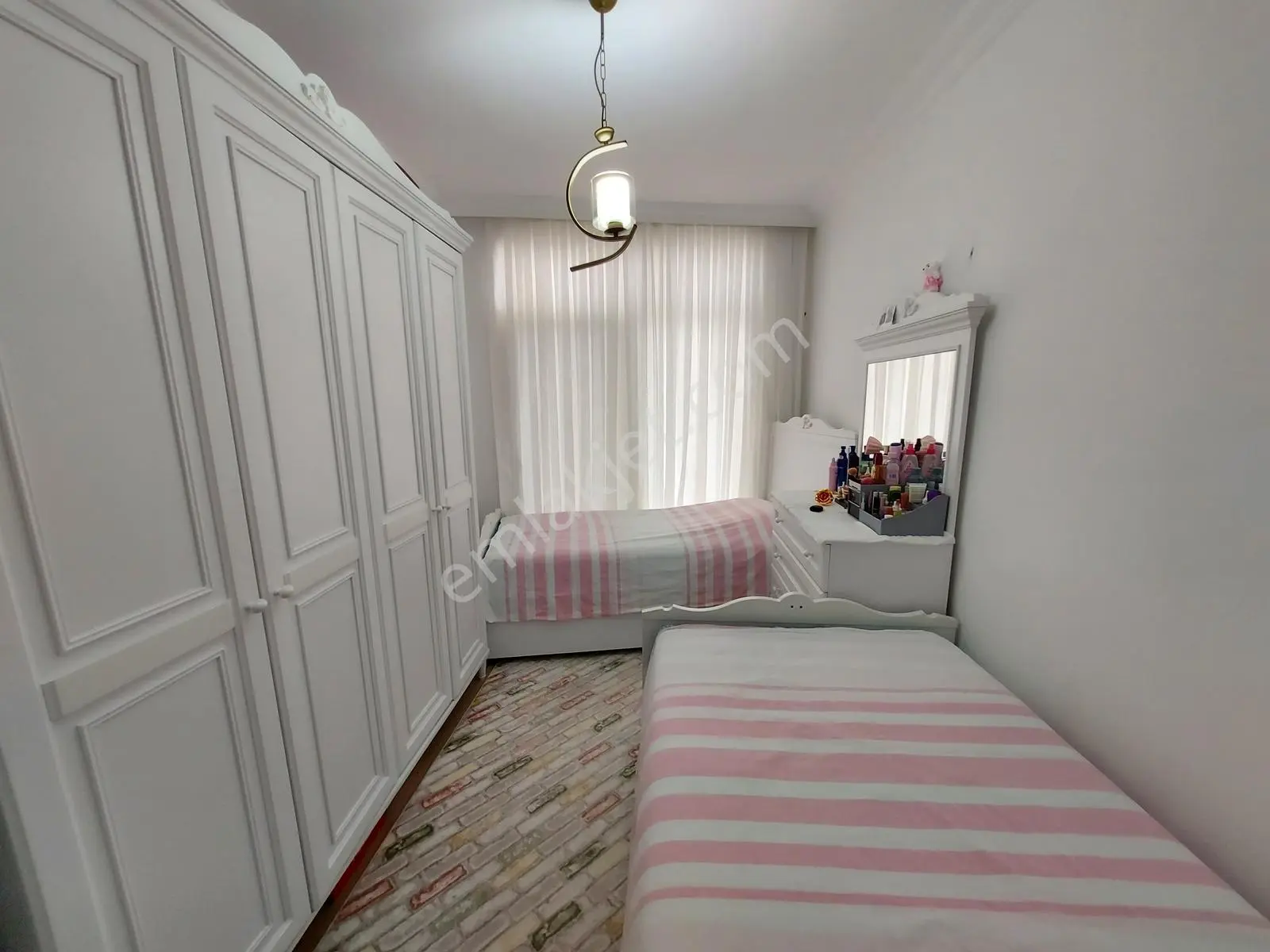 Sarılar Merkezde Dükkan Üstü 3+1 Masrafsız Geniş Daire — fotoğraf 13
