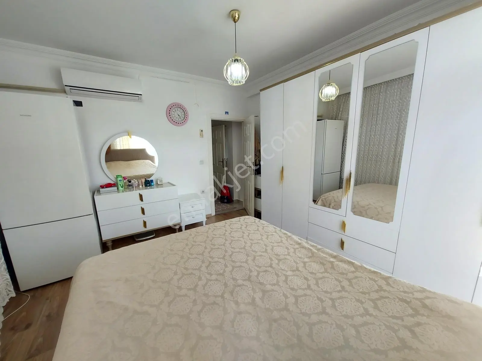 Sarılar Merkezde Dükkan Üstü 3+1 Masrafsız Geniş Daire — fotoğraf 19