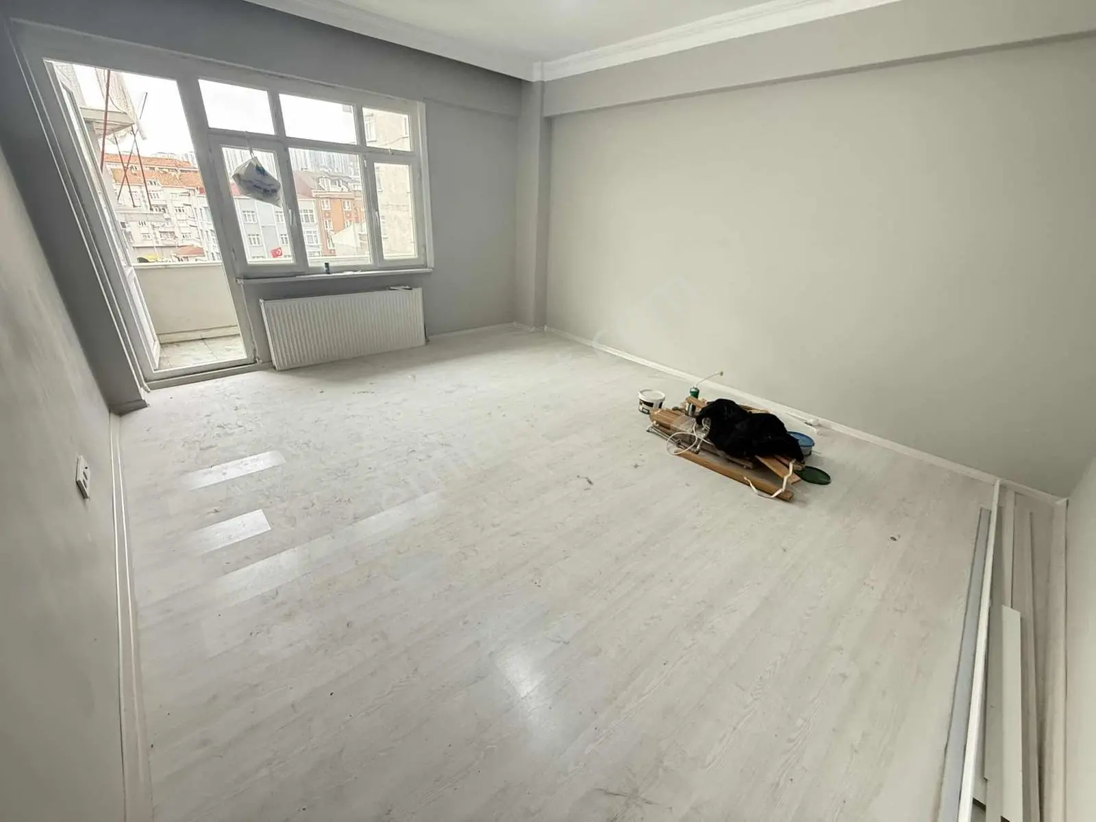 Mercan Emlak'tan 100 M2 2+1 Masrafsız Çift Balkonlu Ara Kat — fotoğraf 3