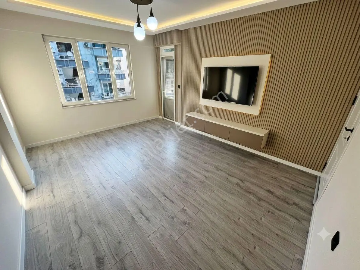 Aktif'ten Akçay Merkezde Satılık Denie Yakın Arakat Harika Geniş 2+1 Daire — fotoğraf 3